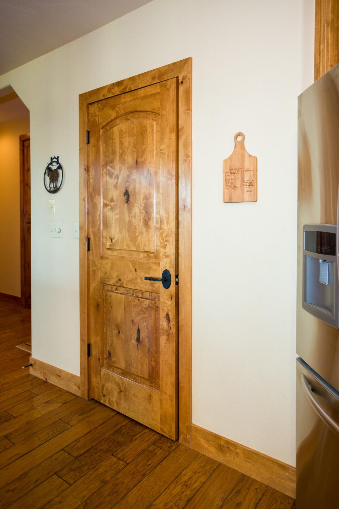 24211 Johns Dr, Porterville, CA 93257