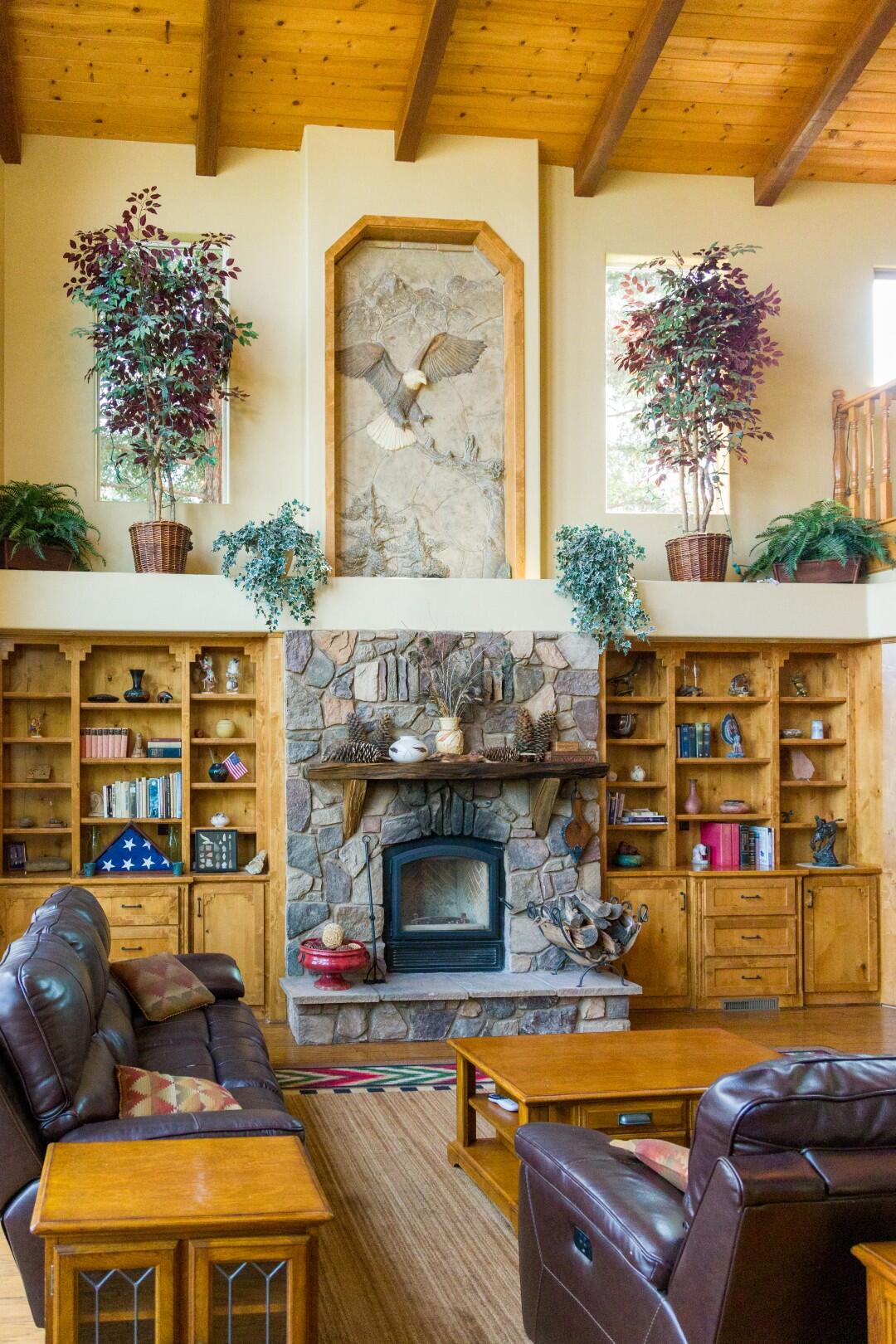 24211 Johns Dr, Porterville, CA 93257