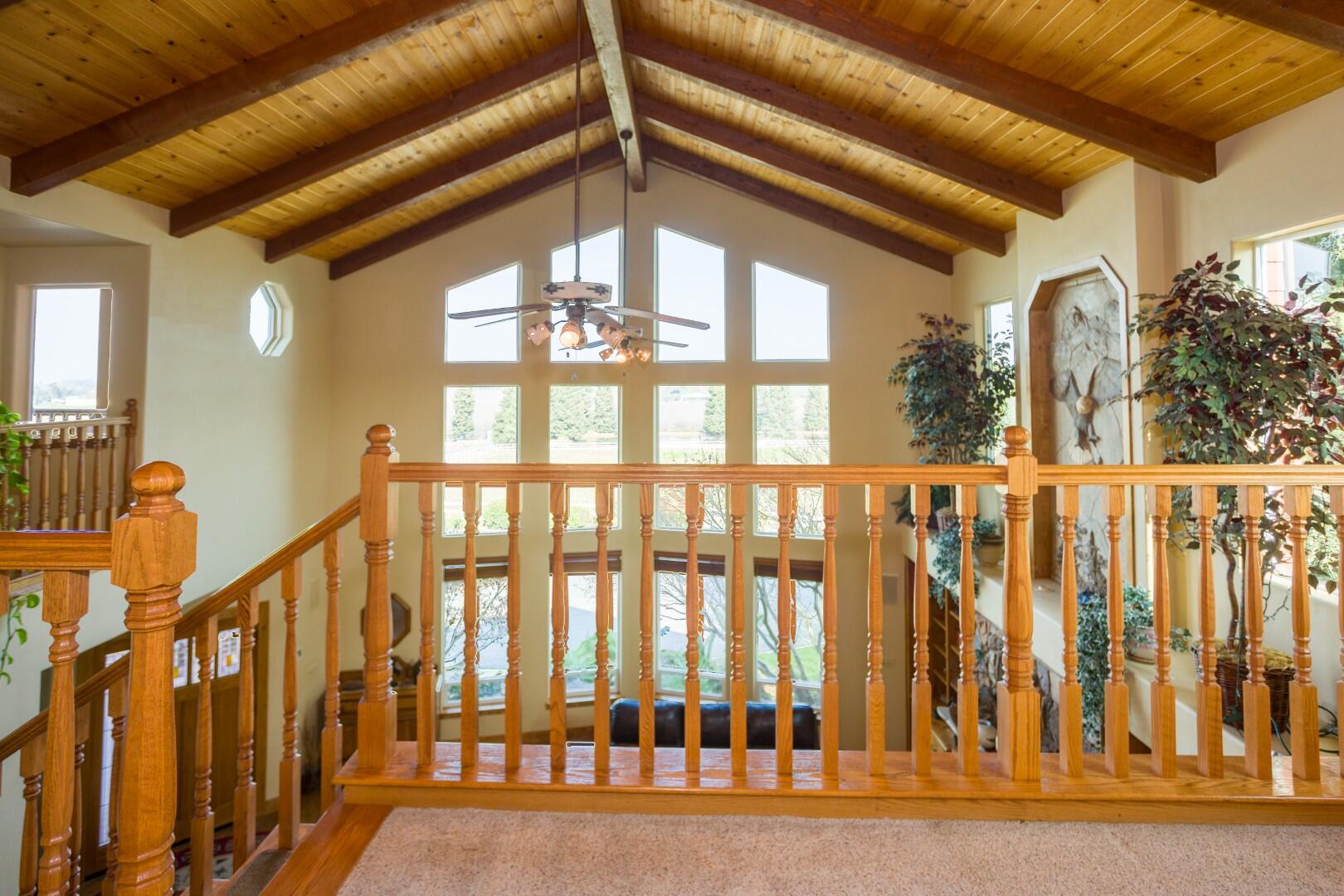 24211 Johns Dr, Porterville, CA 93257