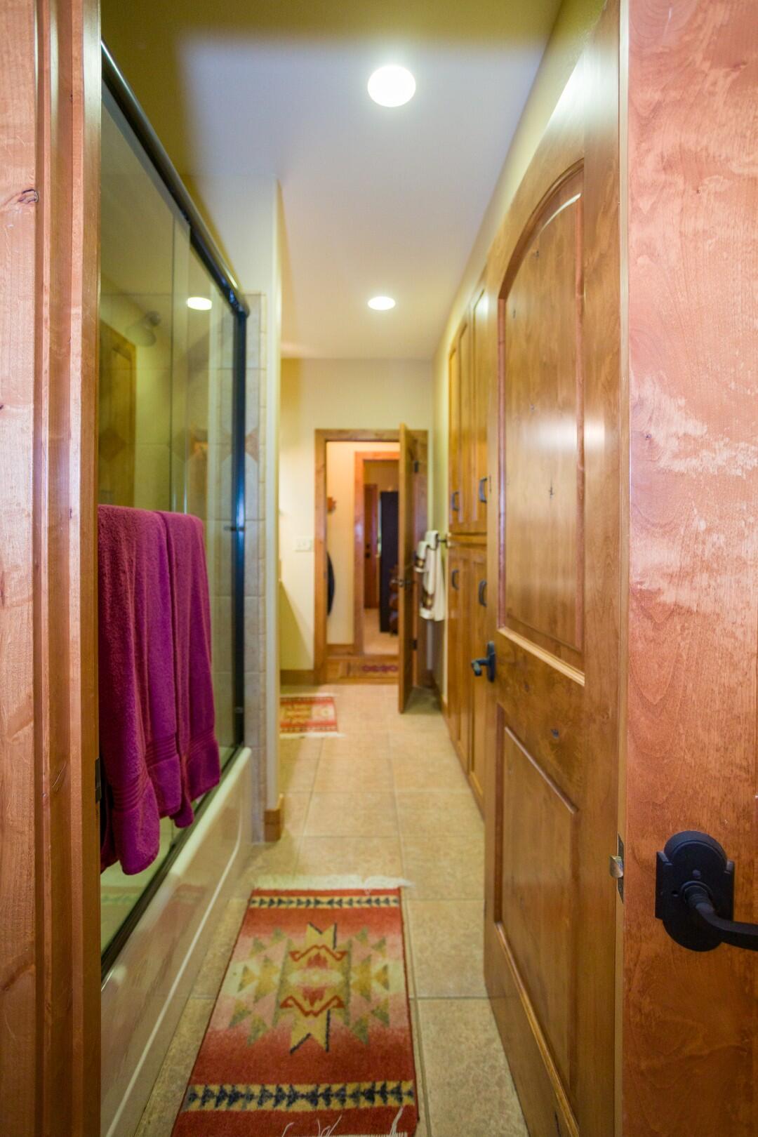 24211 Johns Dr, Porterville, CA 93257