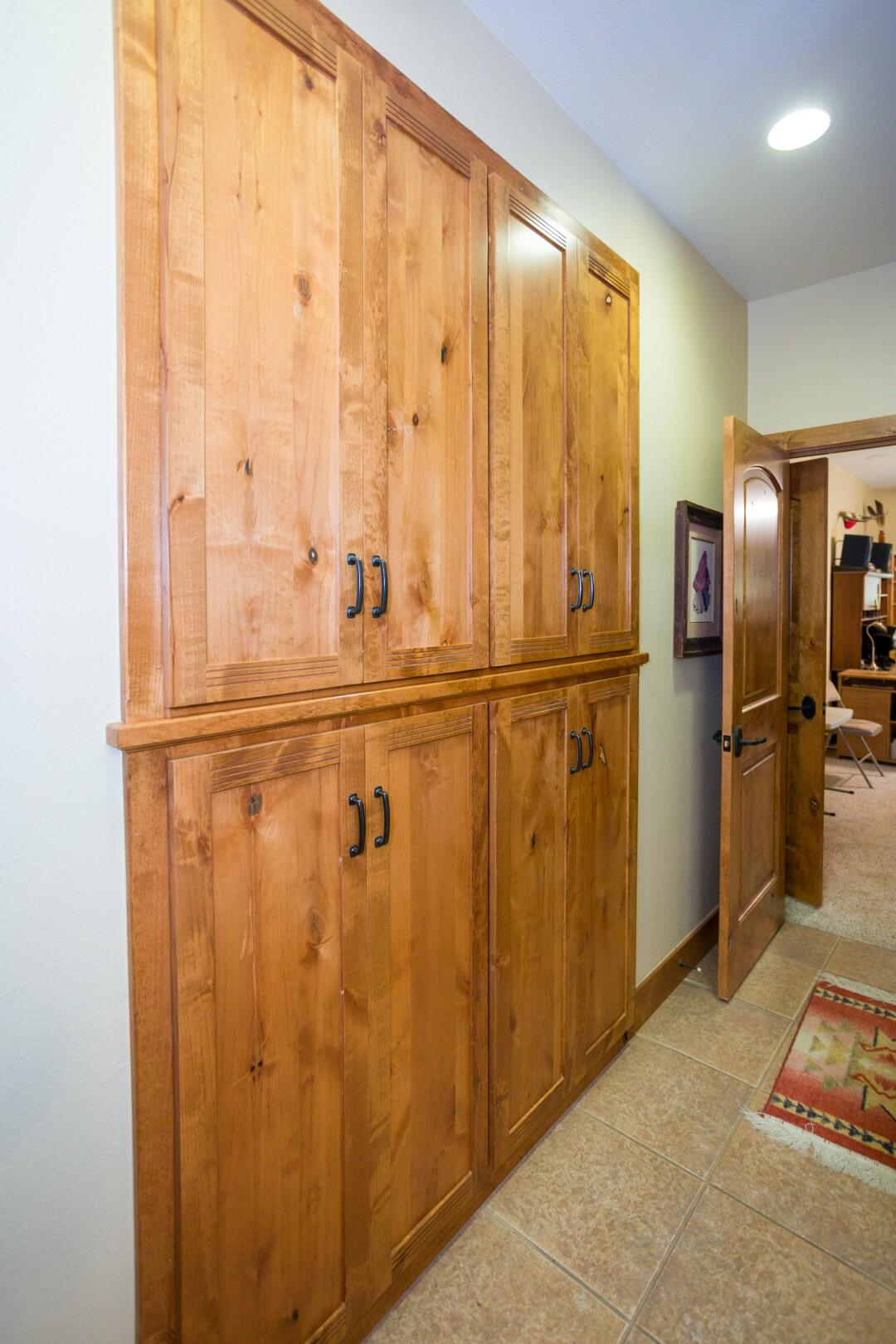 24211 Johns Dr, Porterville, CA 93257