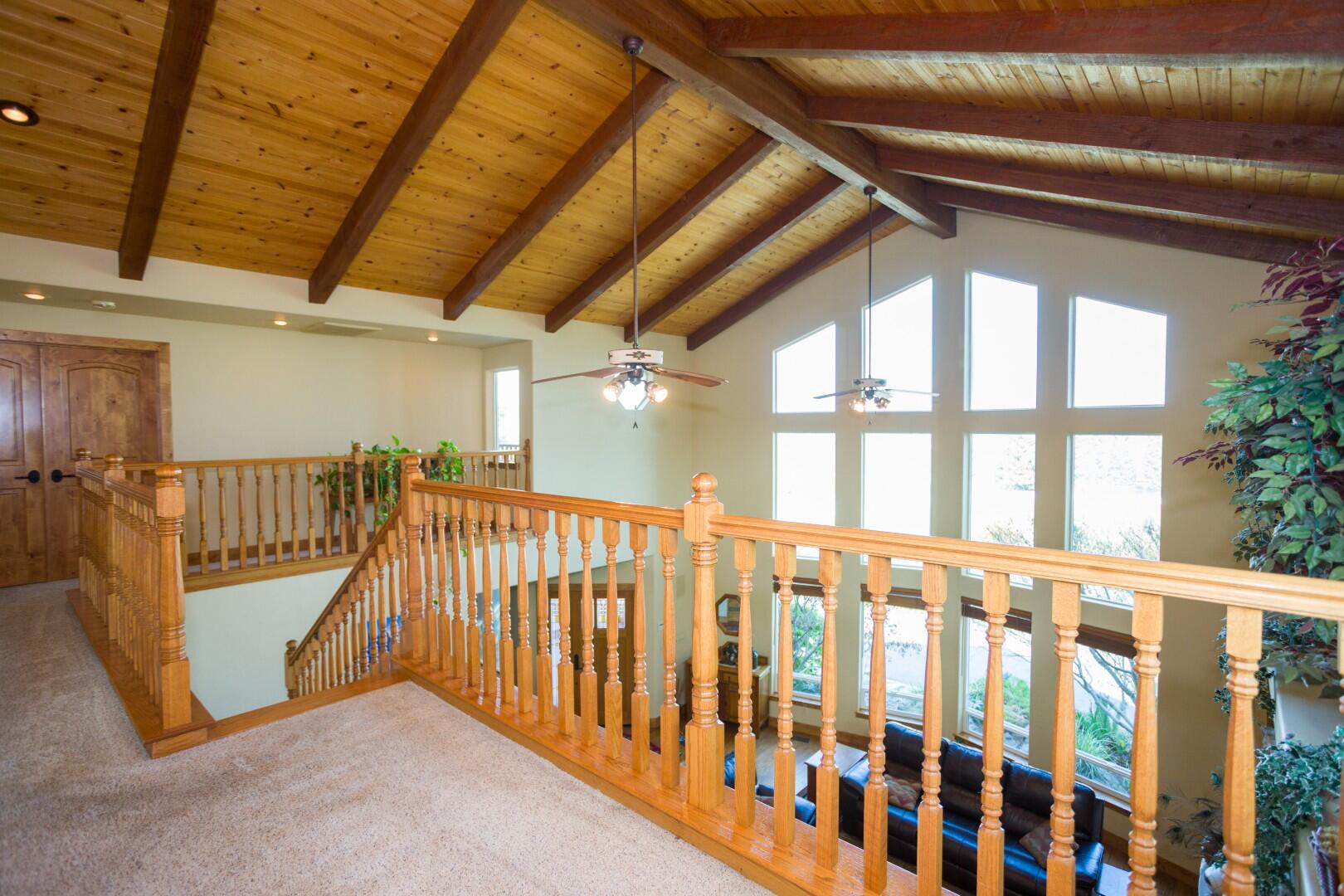 24211 Johns Dr, Porterville, CA 93257