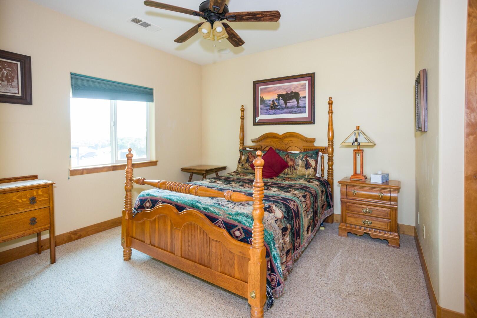 24211 Johns Dr, Porterville, CA 93257