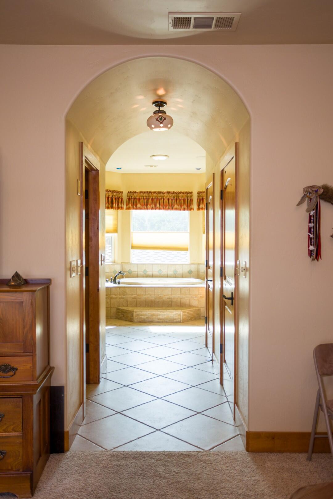 24211 Johns Dr, Porterville, CA 93257