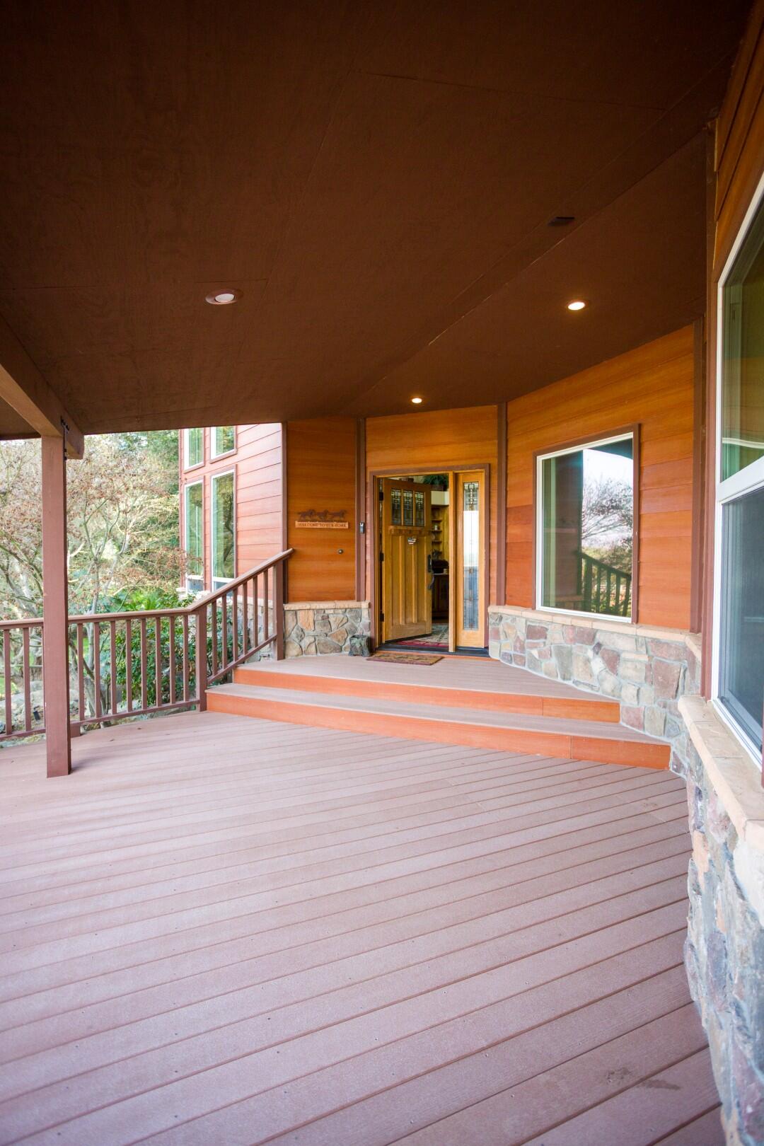 24211 Johns Dr, Porterville, CA 93257