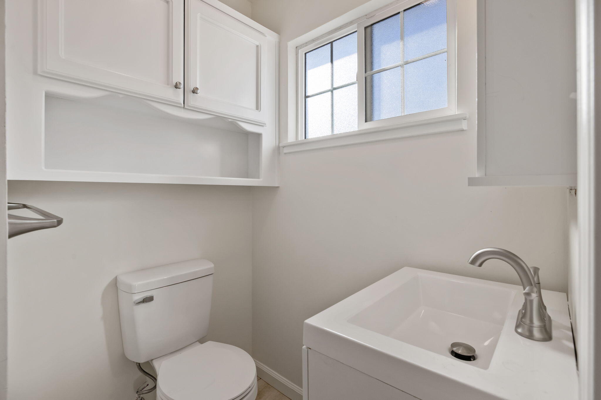 2528 W Howard Ave, Visalia, CA 93277