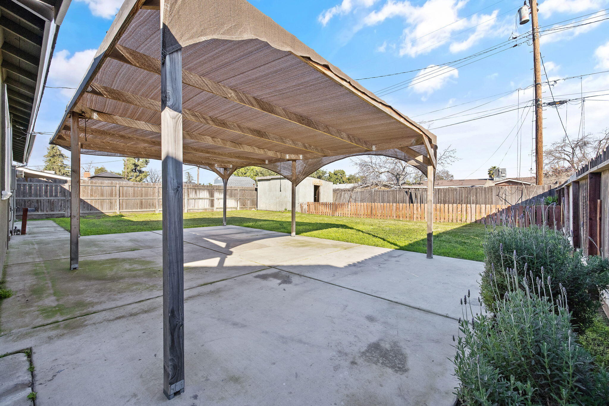 2528 W Howard Ave, Visalia, CA 93277