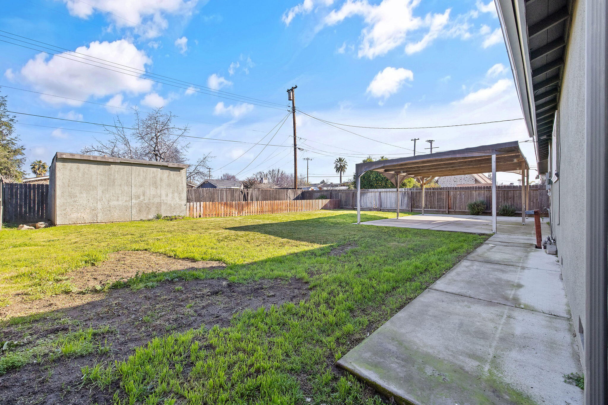 2528 W Howard Ave, Visalia, CA 93277