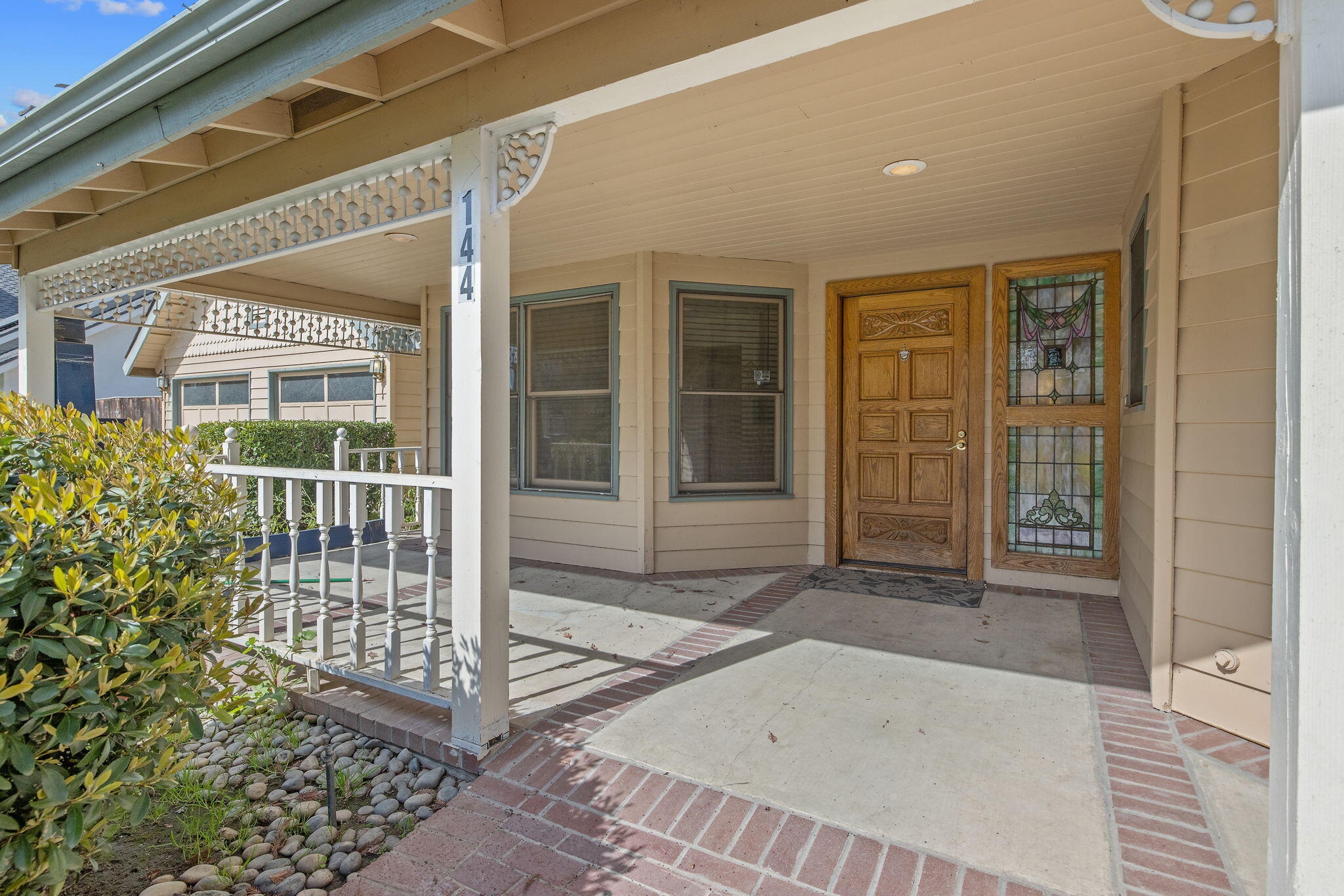 144 E Parkview Ave, Visalia, CA 93277
