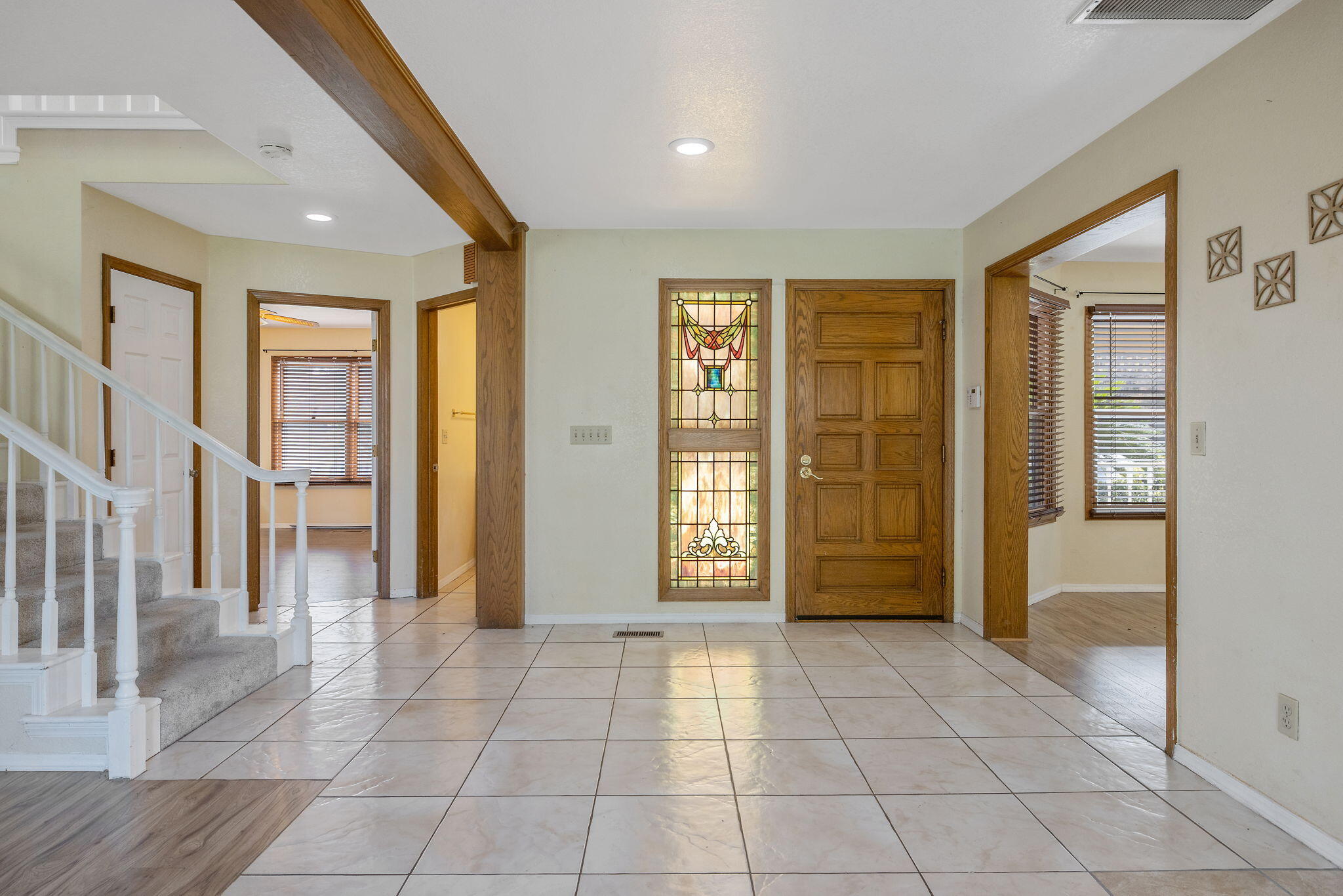 144 E Parkview Ave, Visalia, CA 93277