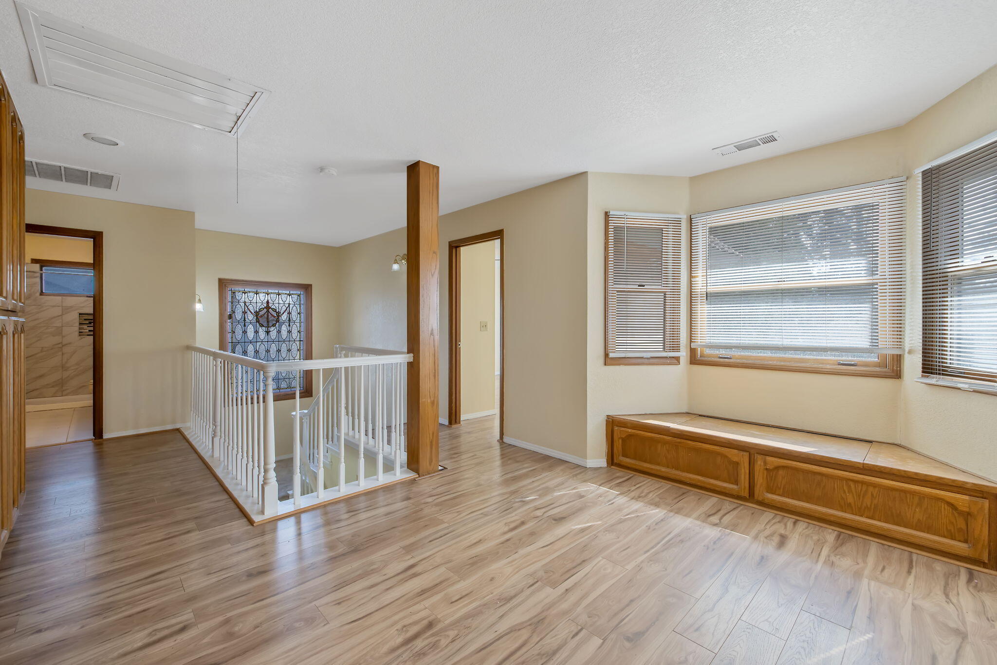 144 E Parkview Ave, Visalia, CA 93277