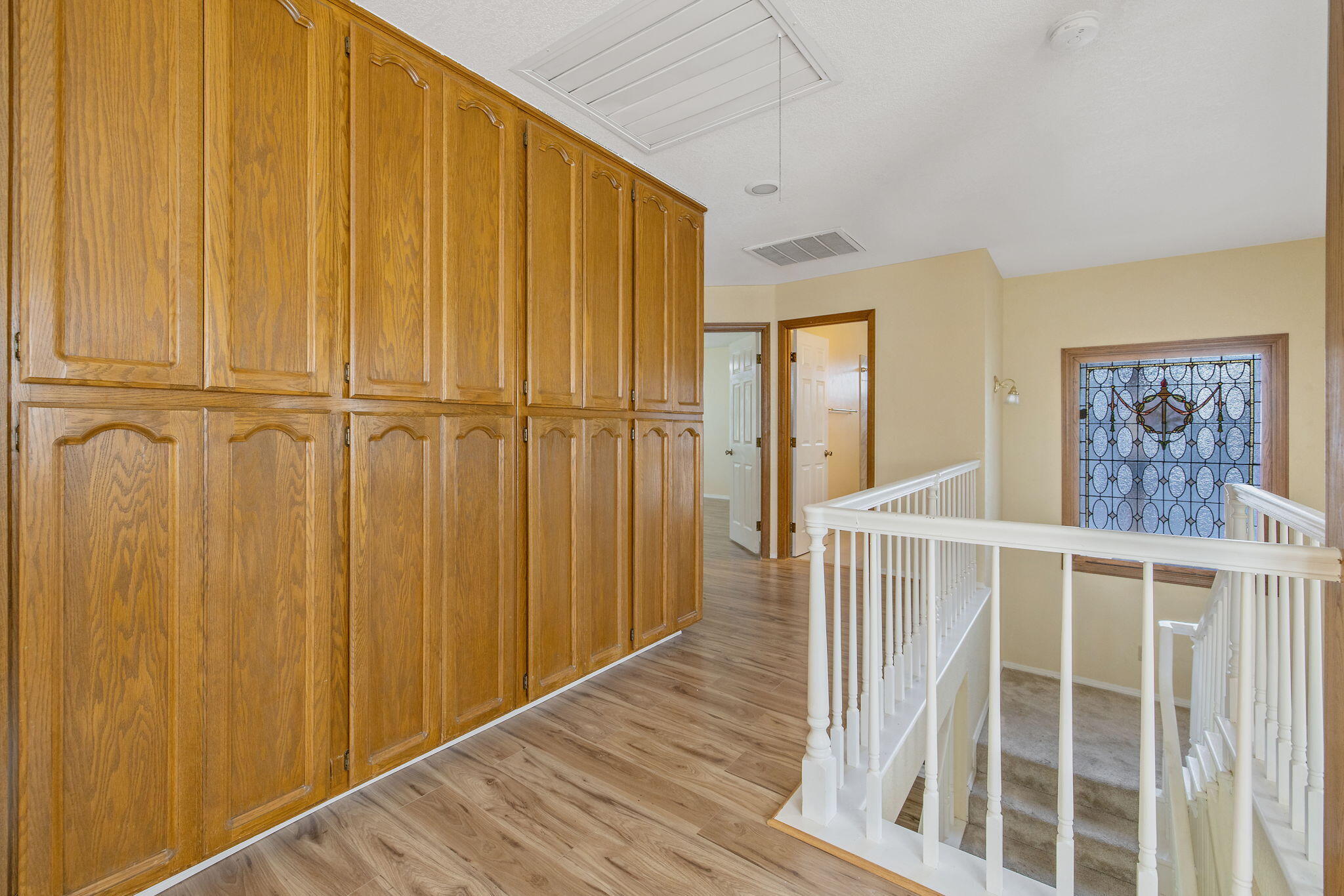 144 E Parkview Ave, Visalia, CA 93277