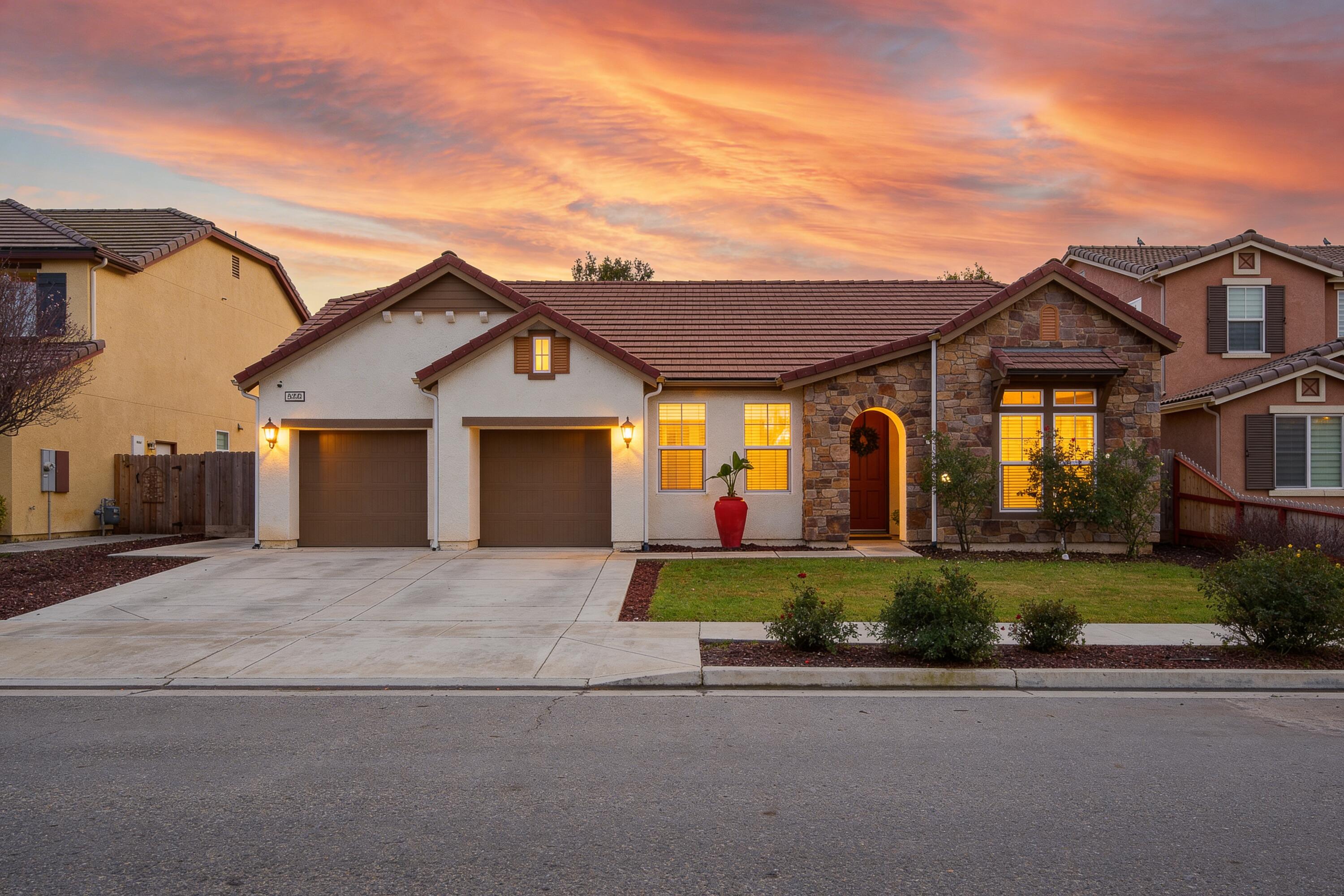 2539 W Allen Ave, Visalia, CA 93291