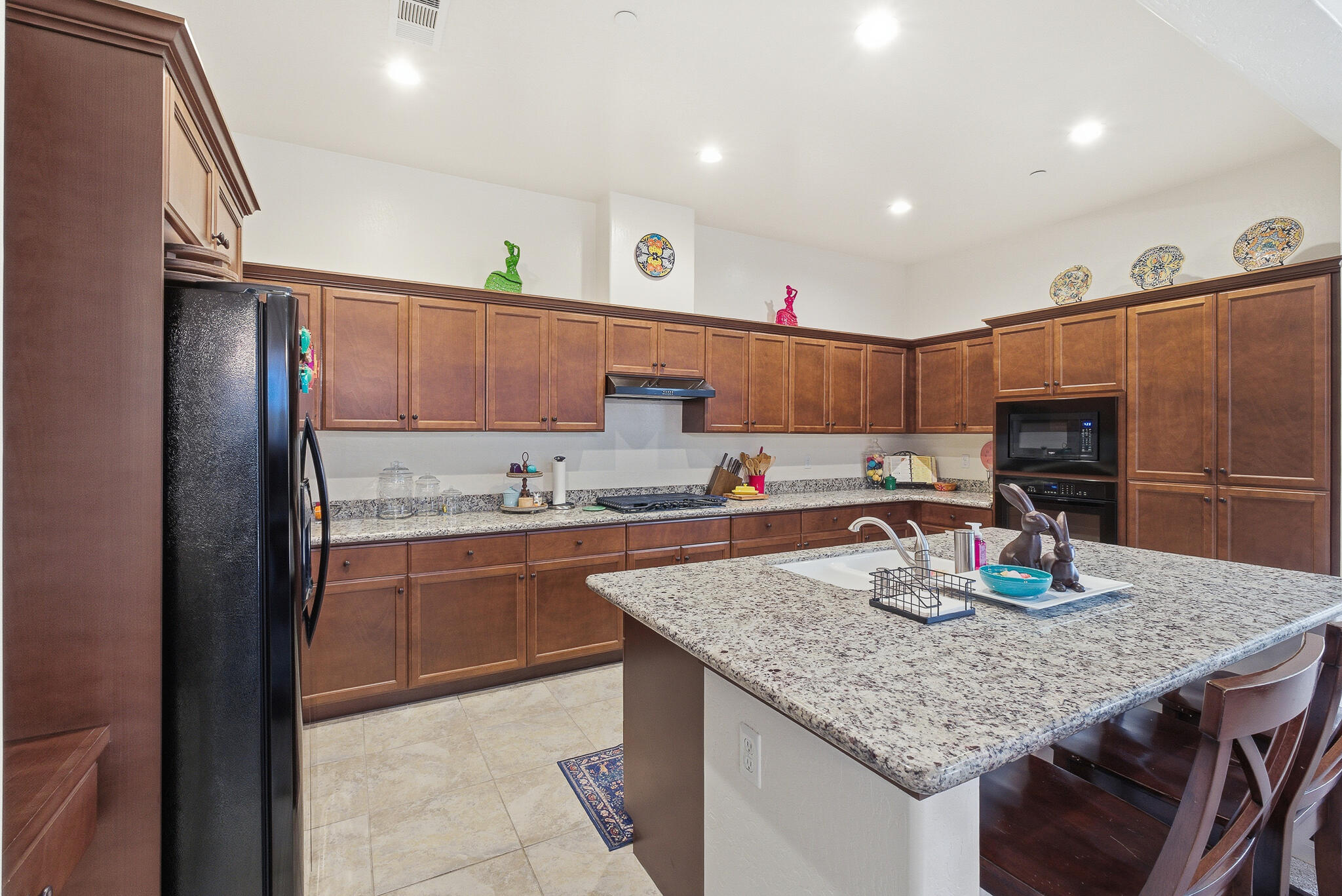 2539 W Allen Ave, Visalia, CA 93291