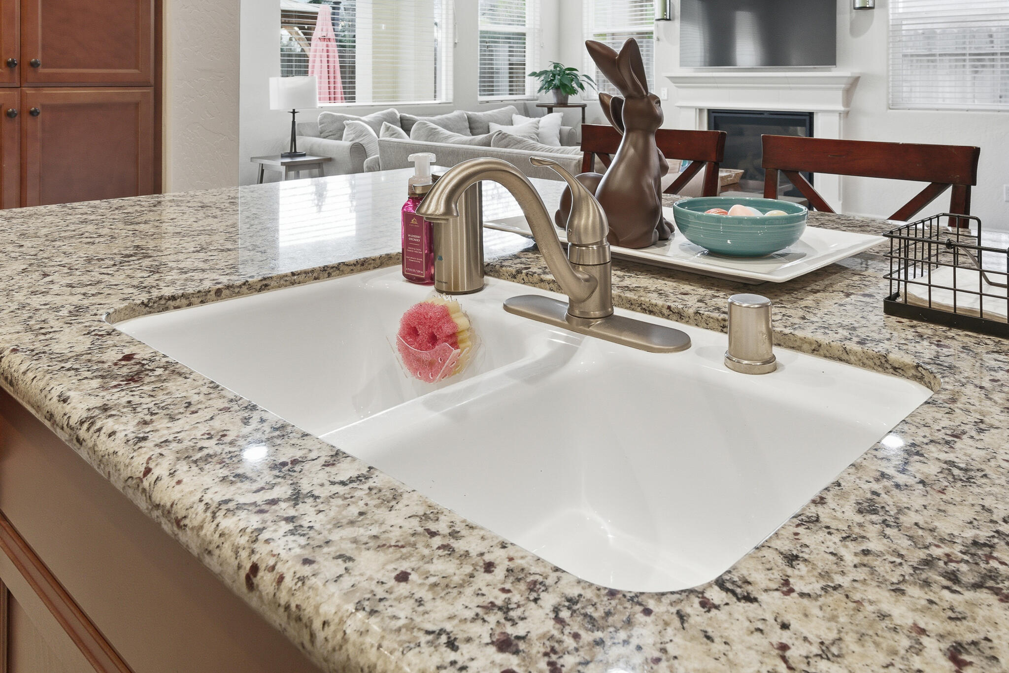 2539 W Allen Ave, Visalia, CA 93291