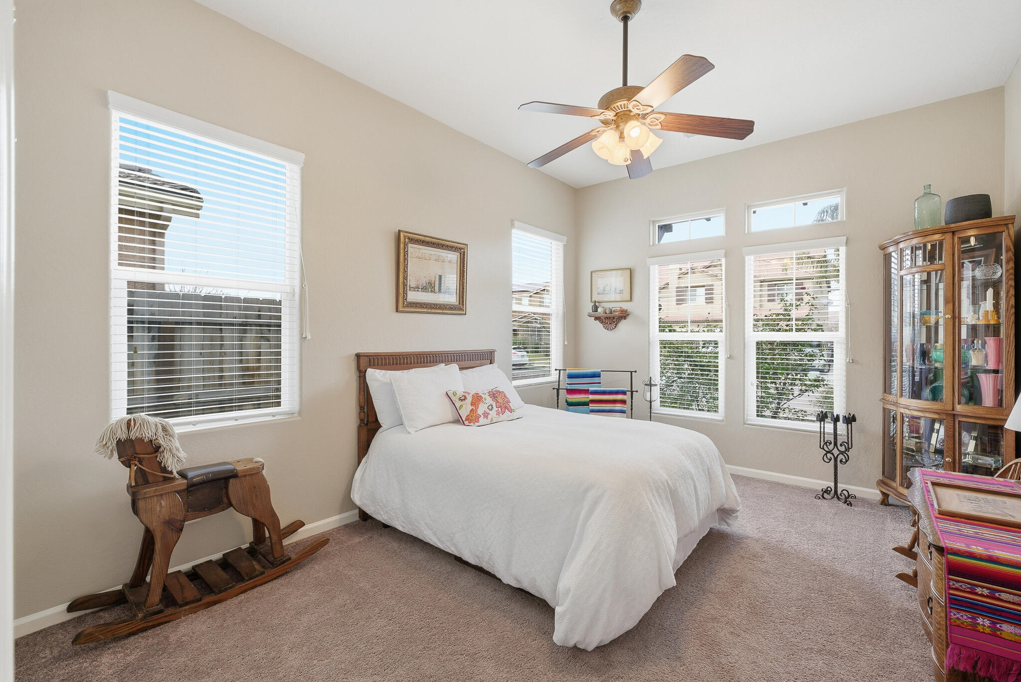 2539 W Allen Ave, Visalia, CA 93291