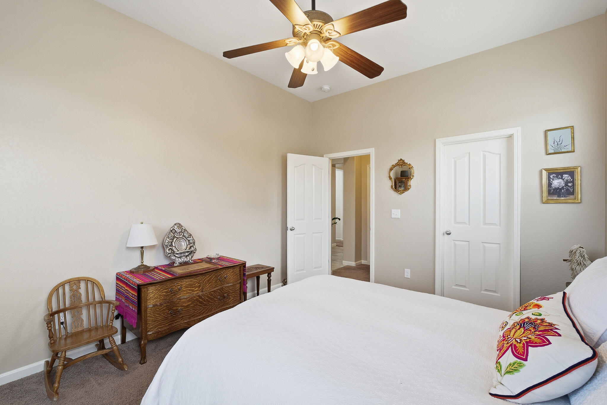 2539 W Allen Ave, Visalia, CA 93291