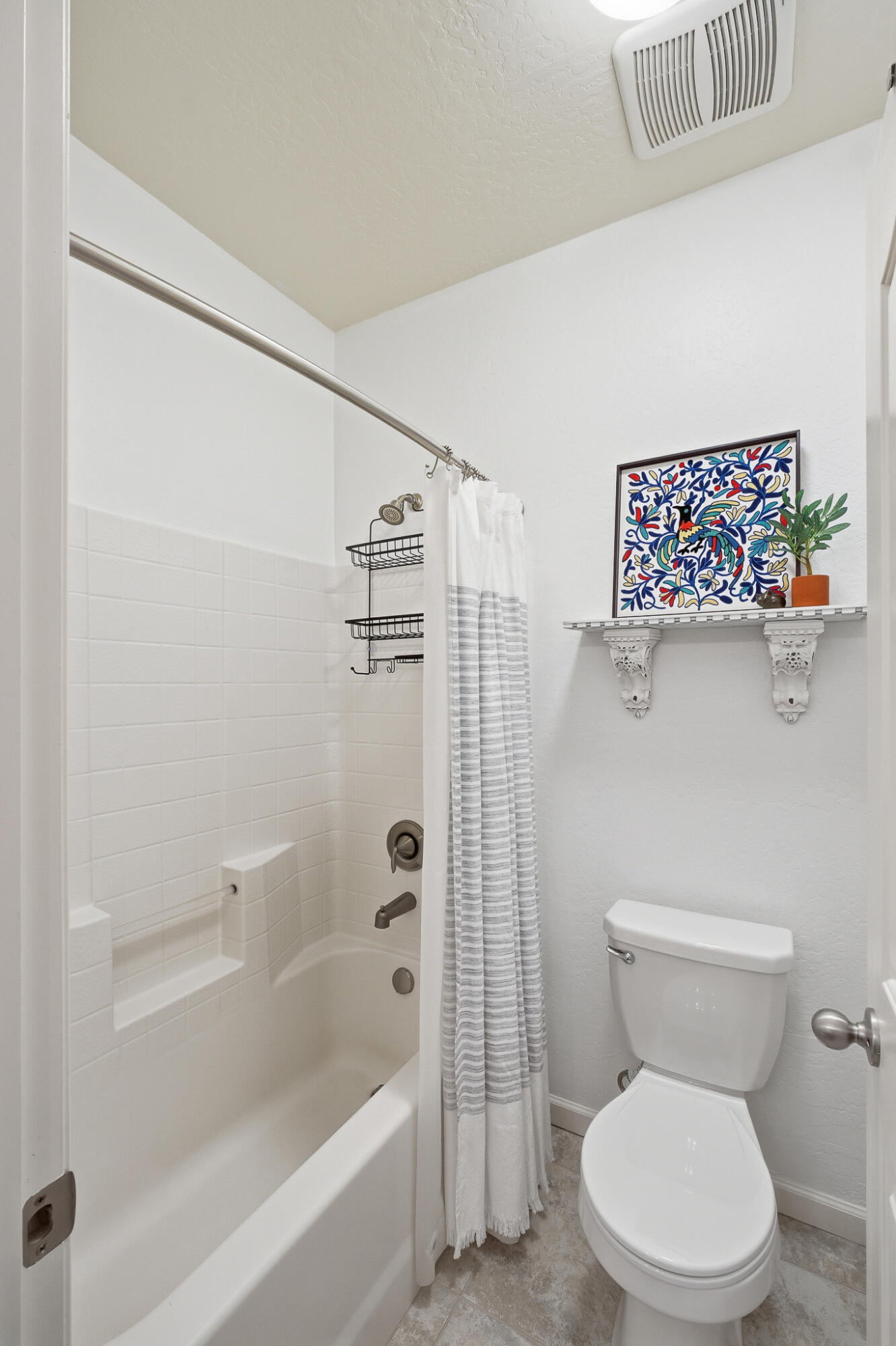 2539 W Allen Ave, Visalia, CA 93291