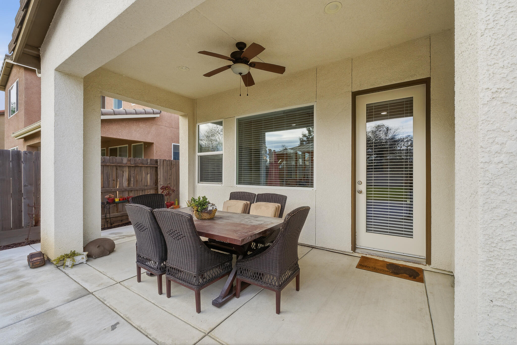 2539 W Allen Ave, Visalia, CA 93291