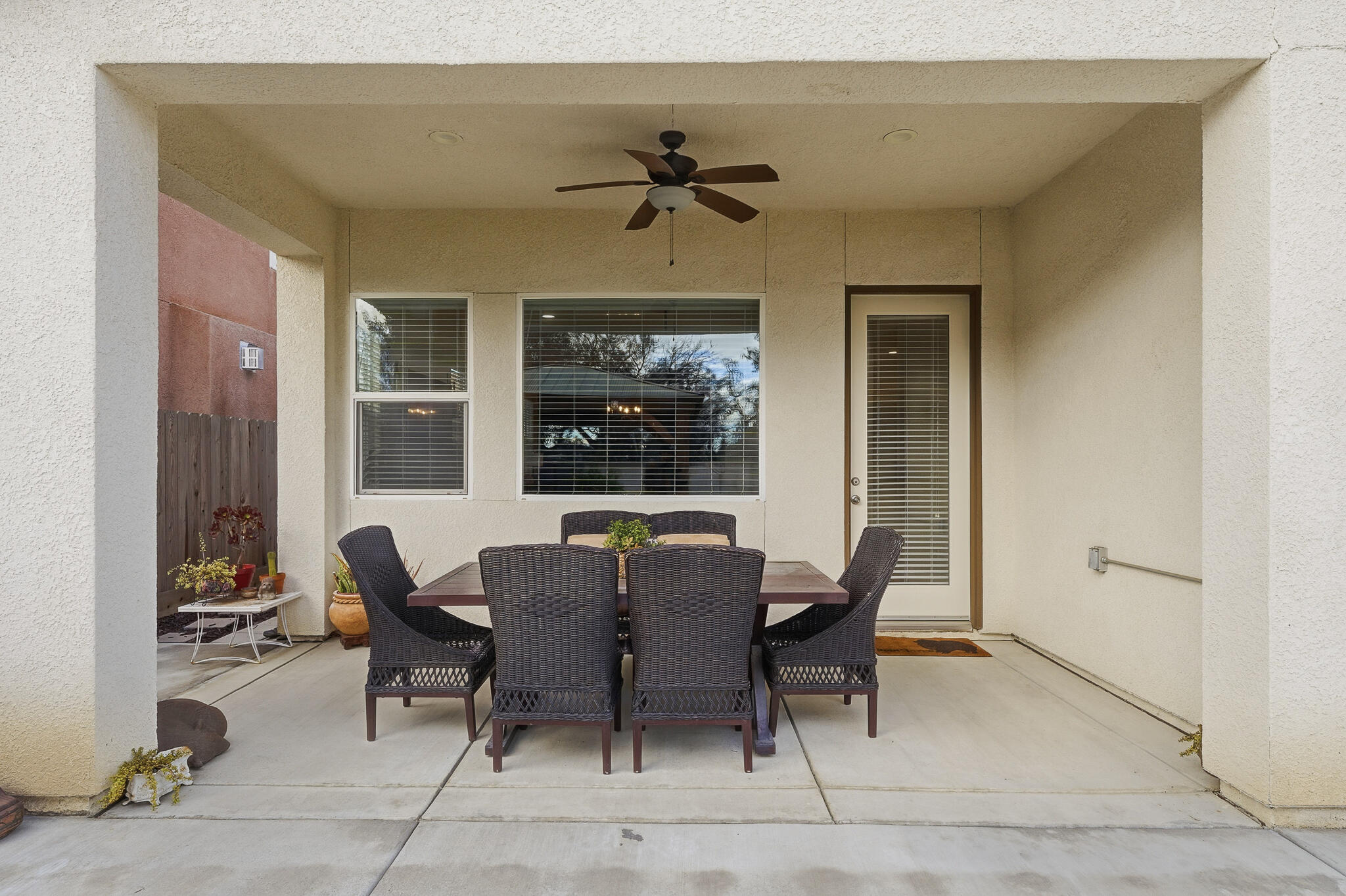 2539 W Allen Ave, Visalia, CA 93291