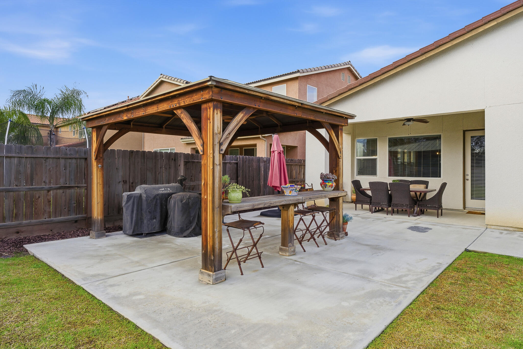 2539 W Allen Ave, Visalia, CA 93291