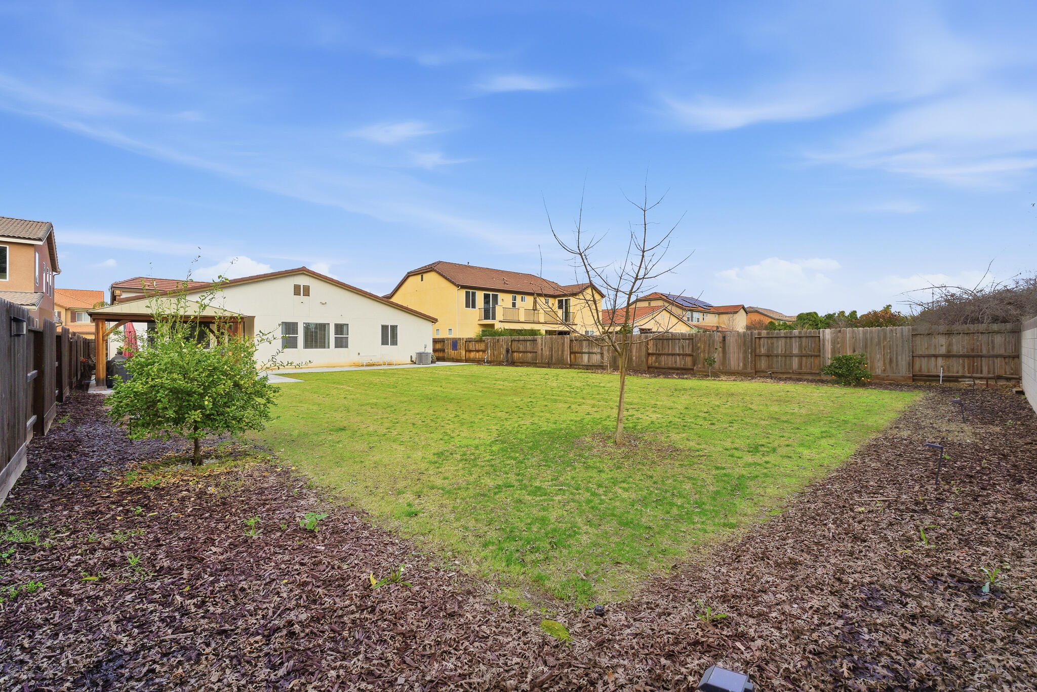 2539 W Allen Ave, Visalia, CA 93291