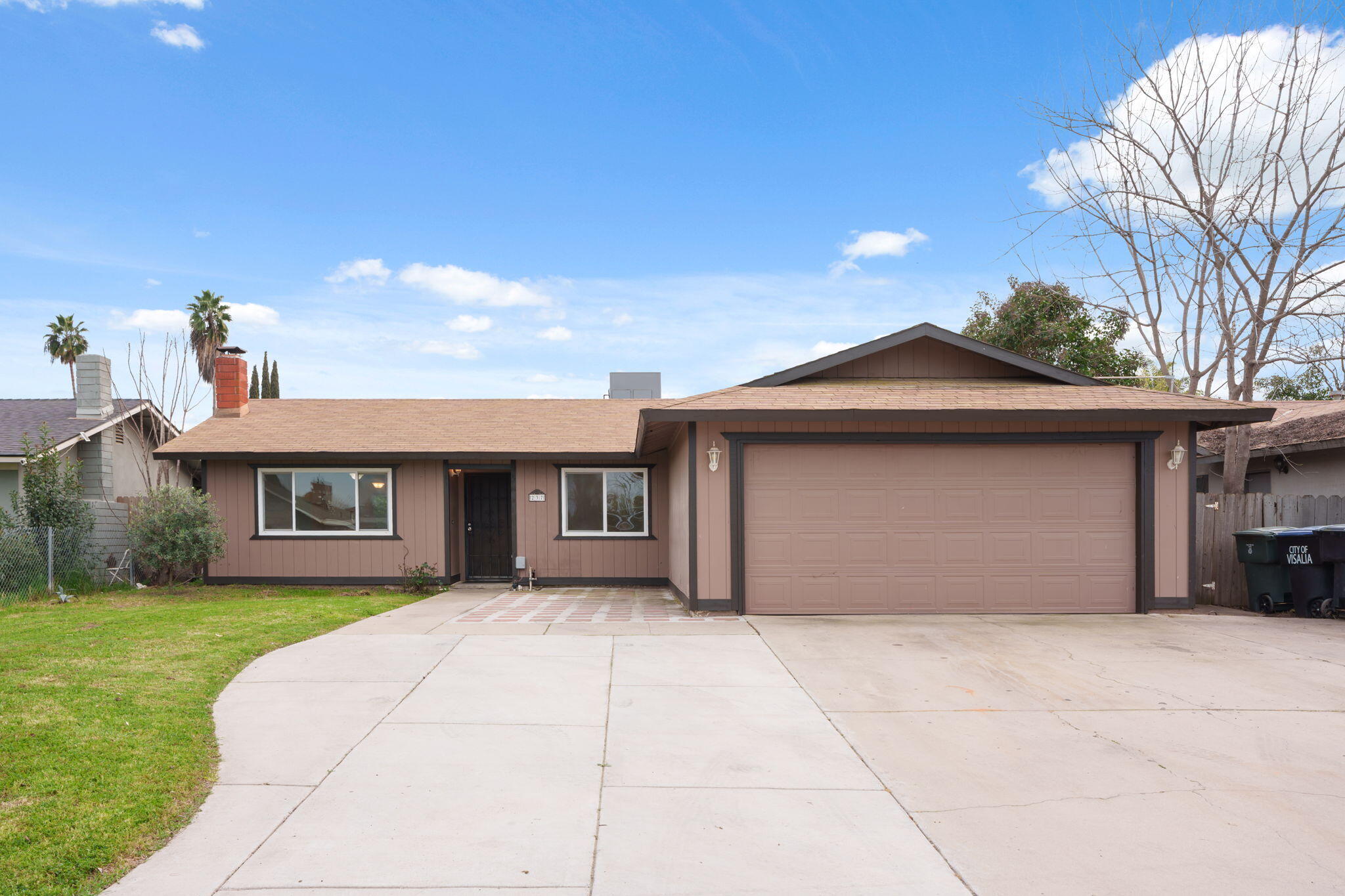 237 E Modoc Ave, Visalia, CA 93291