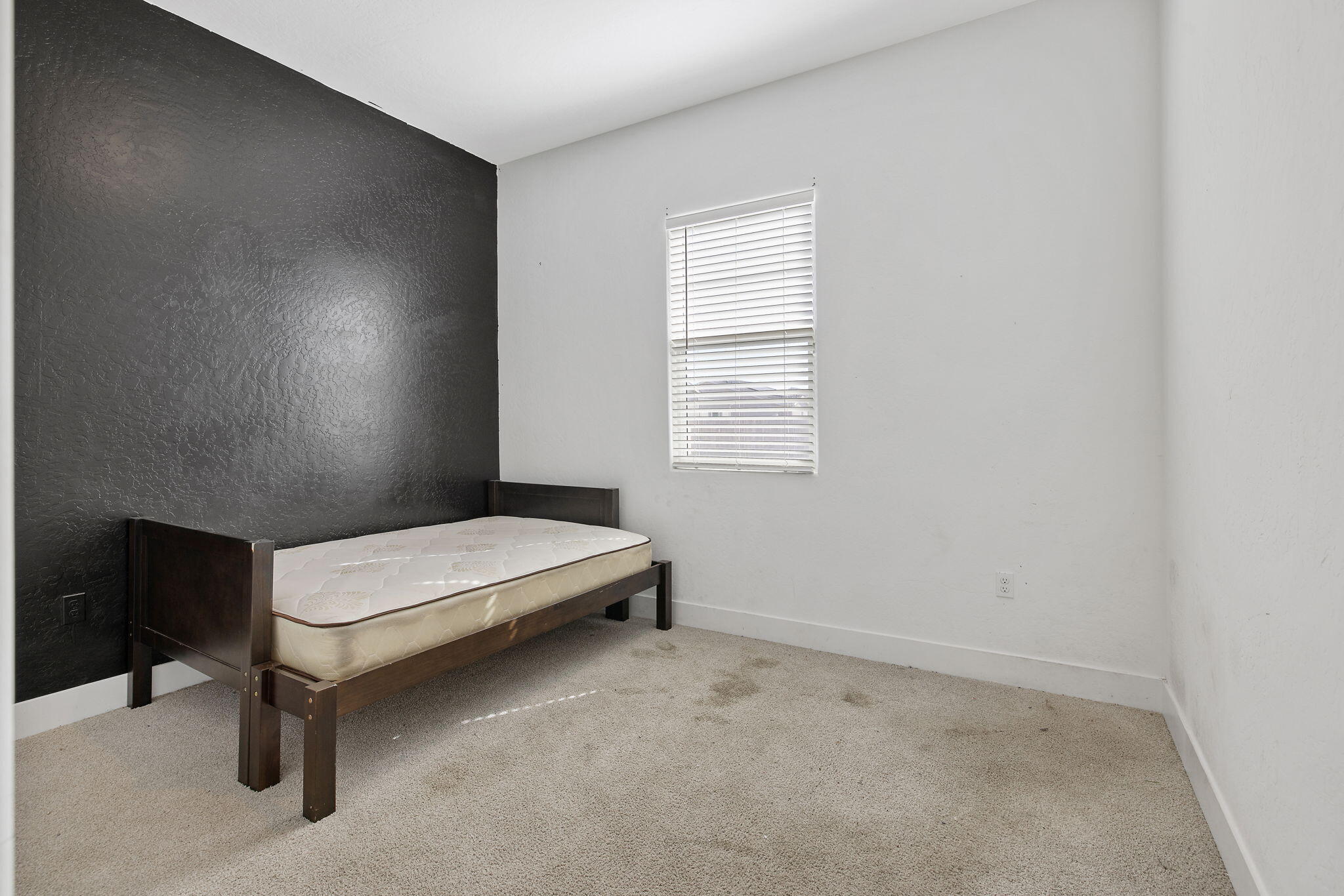 324 E Newton Ave, Visalia, CA 93291