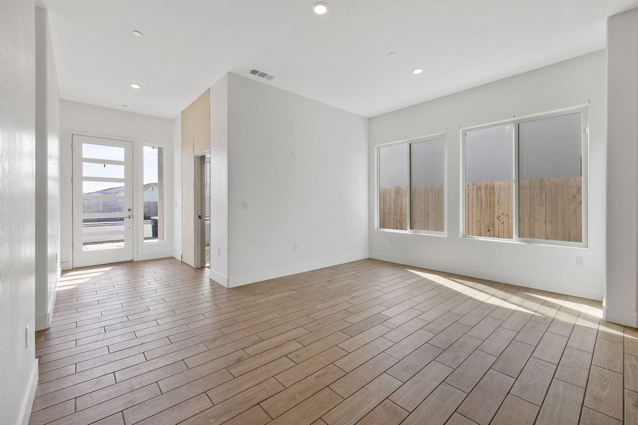 324 E Newton Ave, Visalia, CA 93291