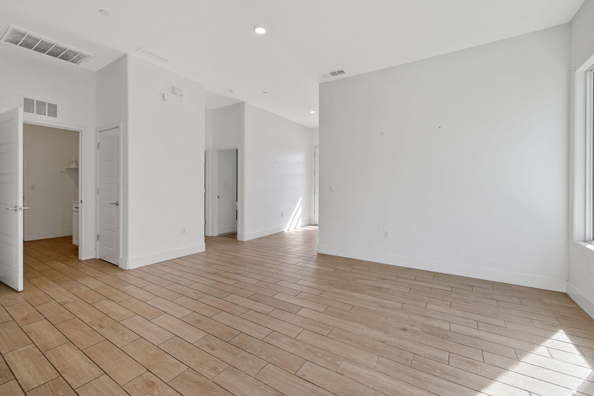 324 E Newton Ave, Visalia, CA 93291