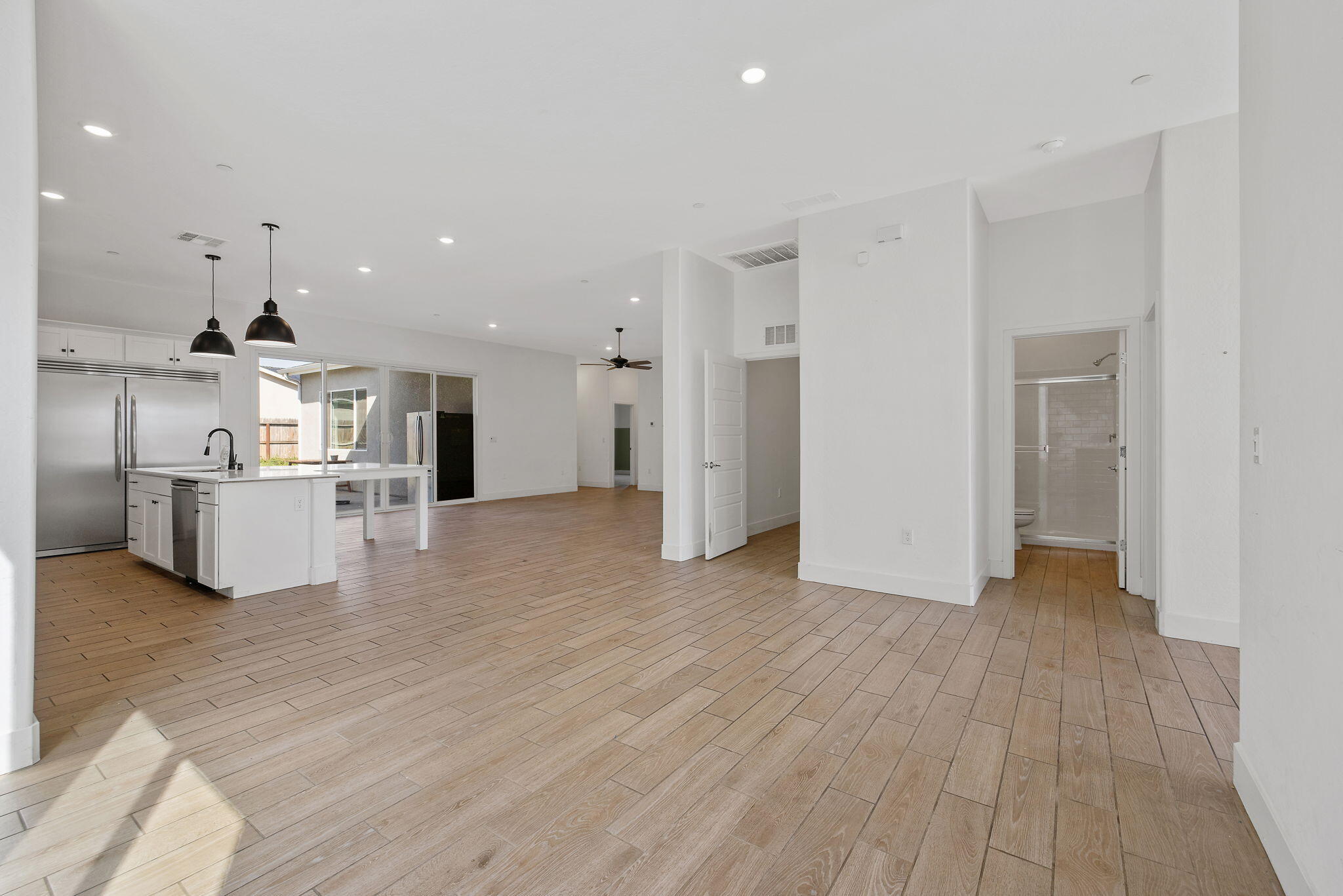 324 E Newton Ave, Visalia, CA 93291