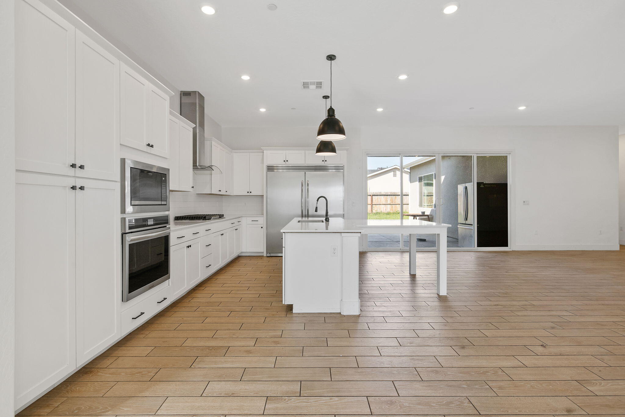 324 E Newton Ave, Visalia, CA 93291