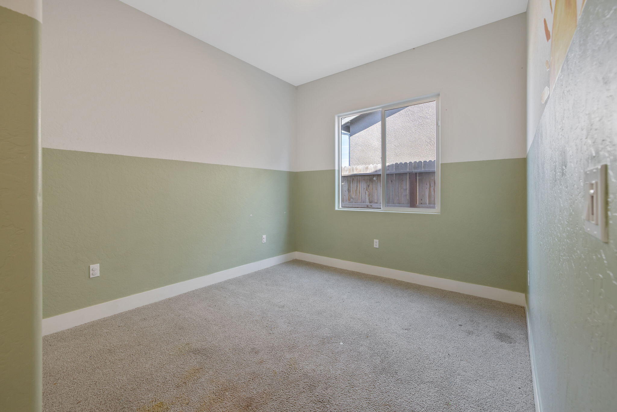 324 E Newton Ave, Visalia, CA 93291