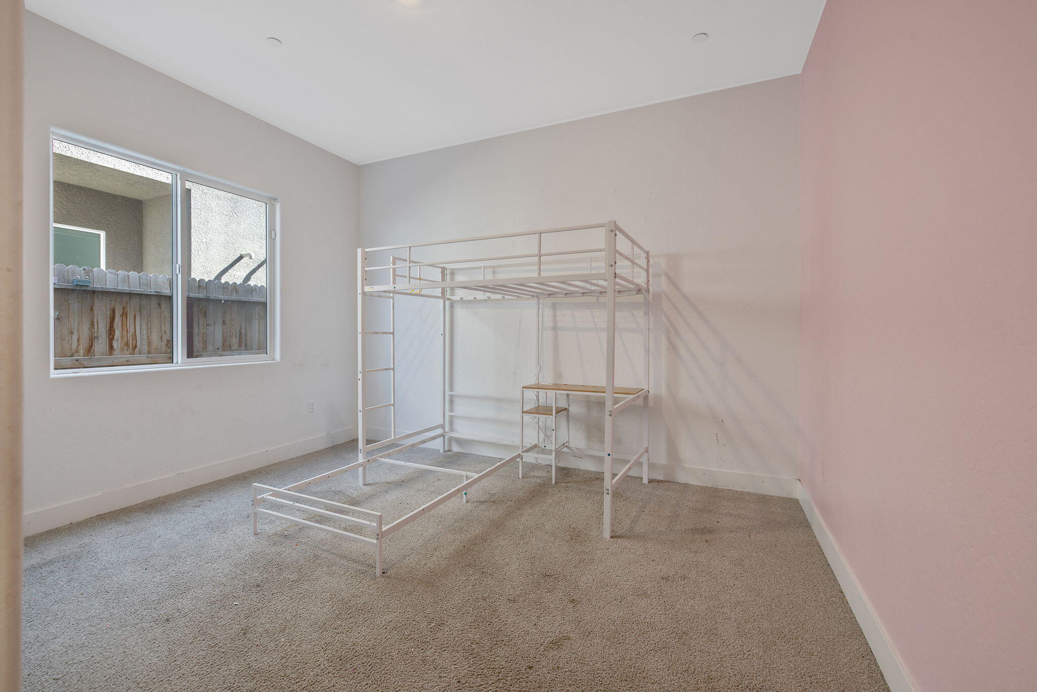 324 E Newton Ave, Visalia, CA 93291