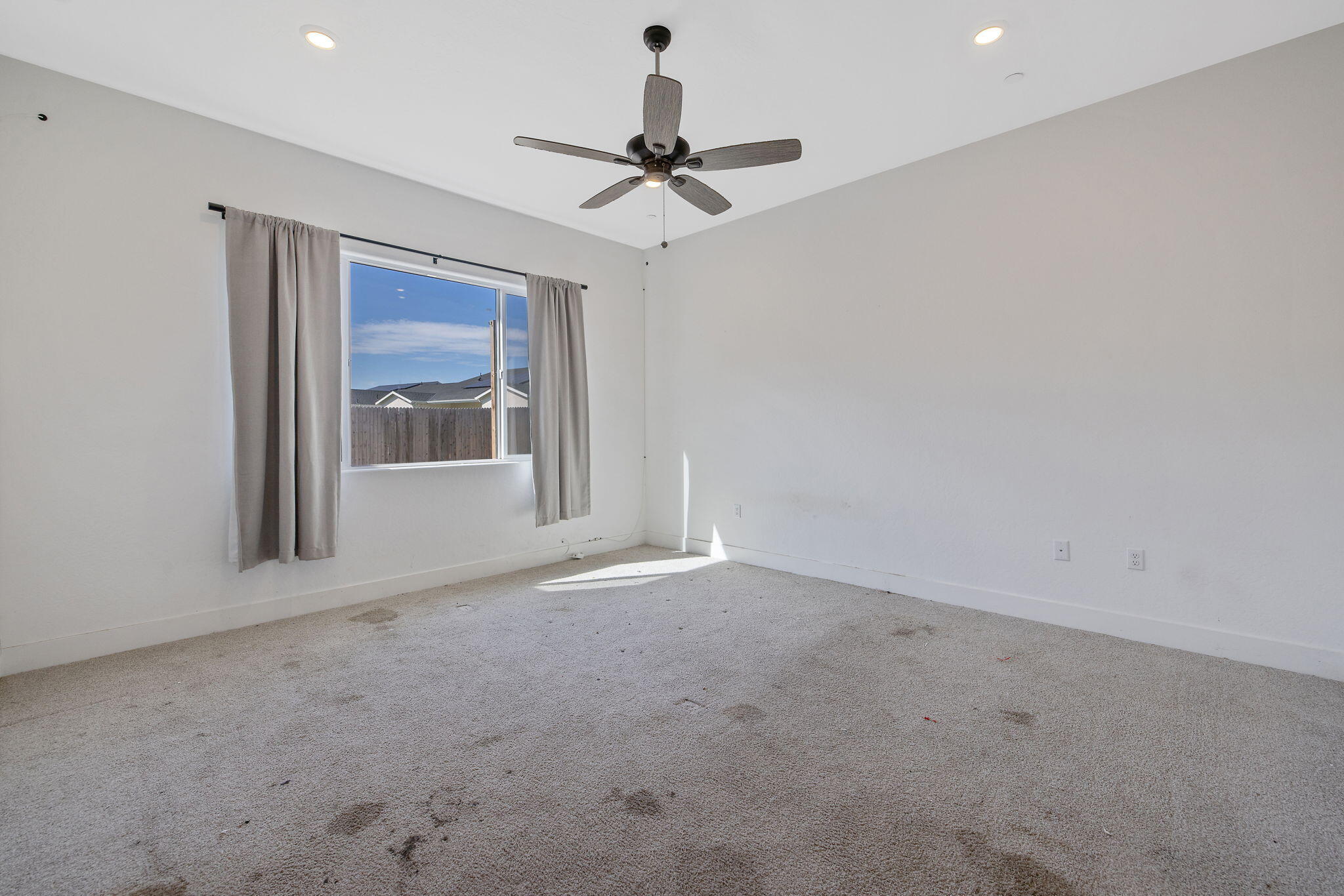 324 E Newton Ave, Visalia, CA 93291