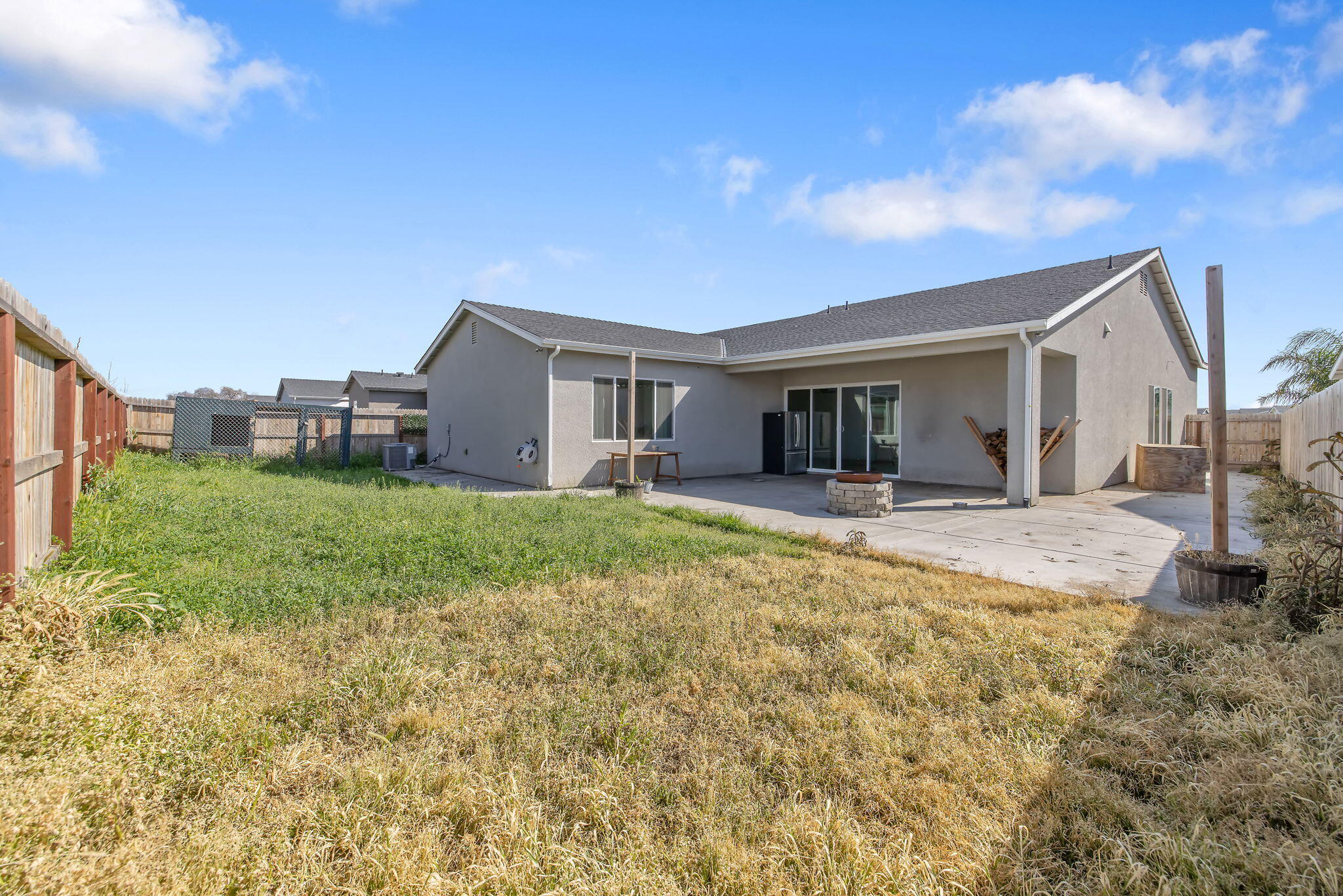 324 E Newton Ave, Visalia, CA 93291