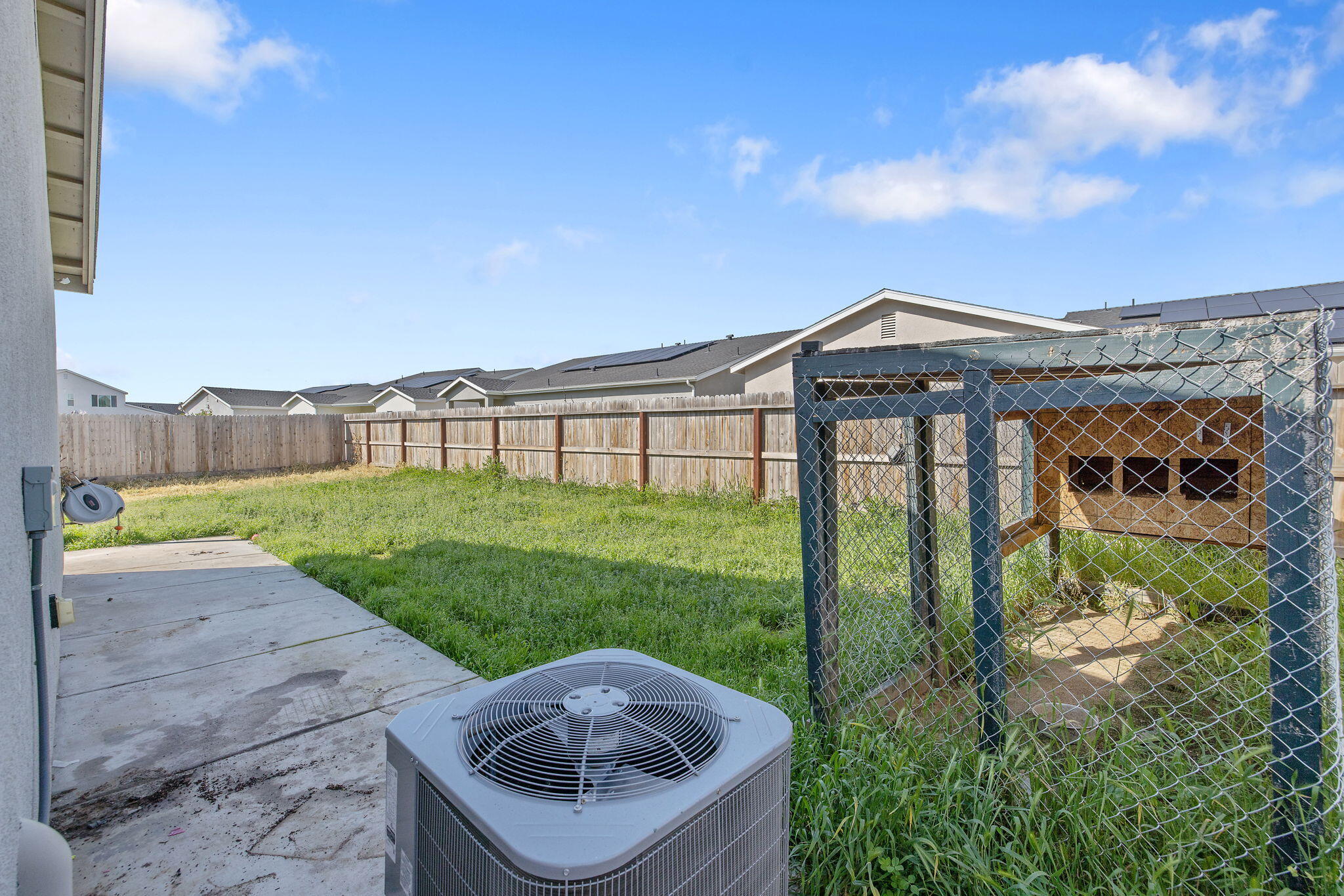 324 E Newton Ave, Visalia, CA 93291