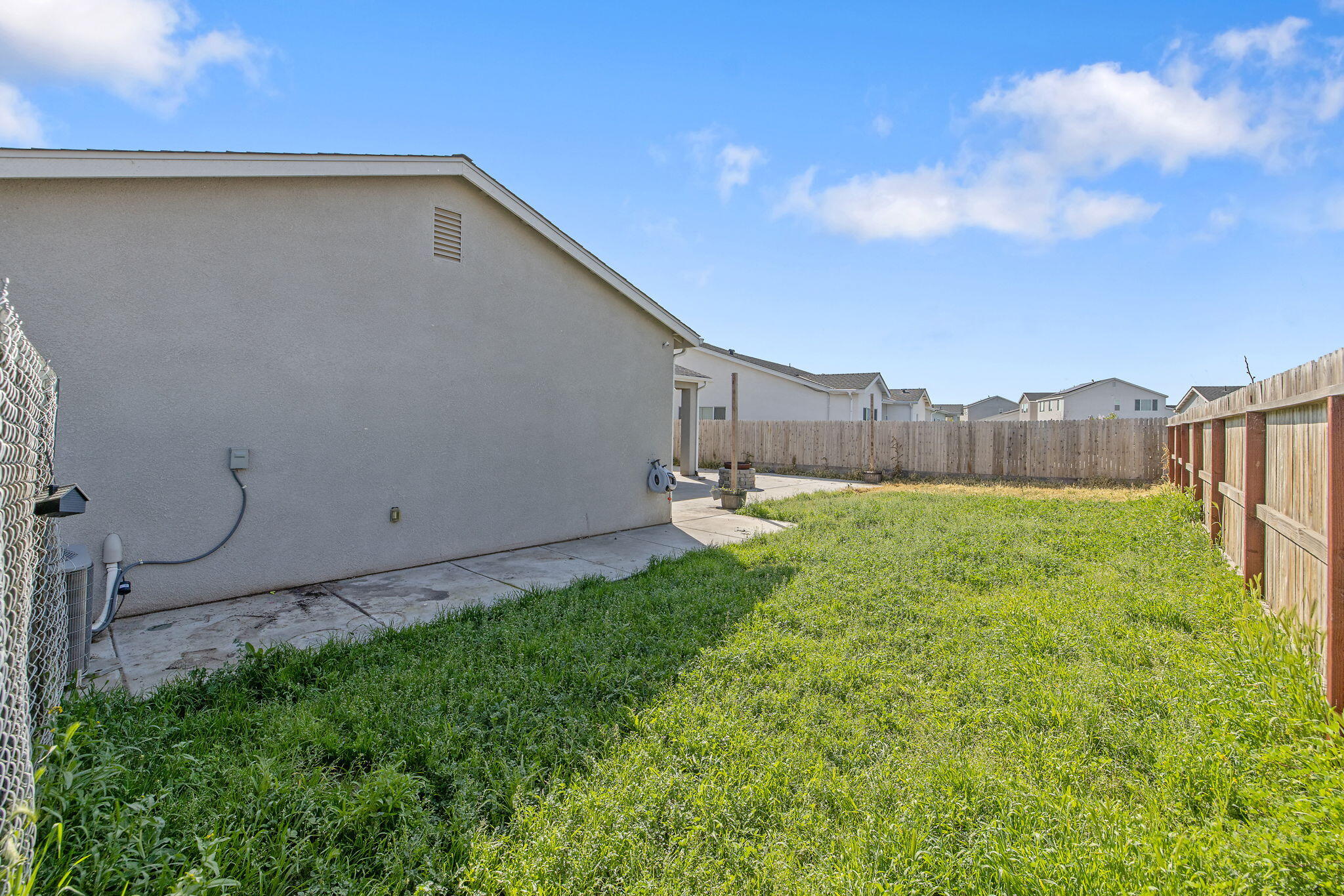 324 E Newton Ave, Visalia, CA 93291