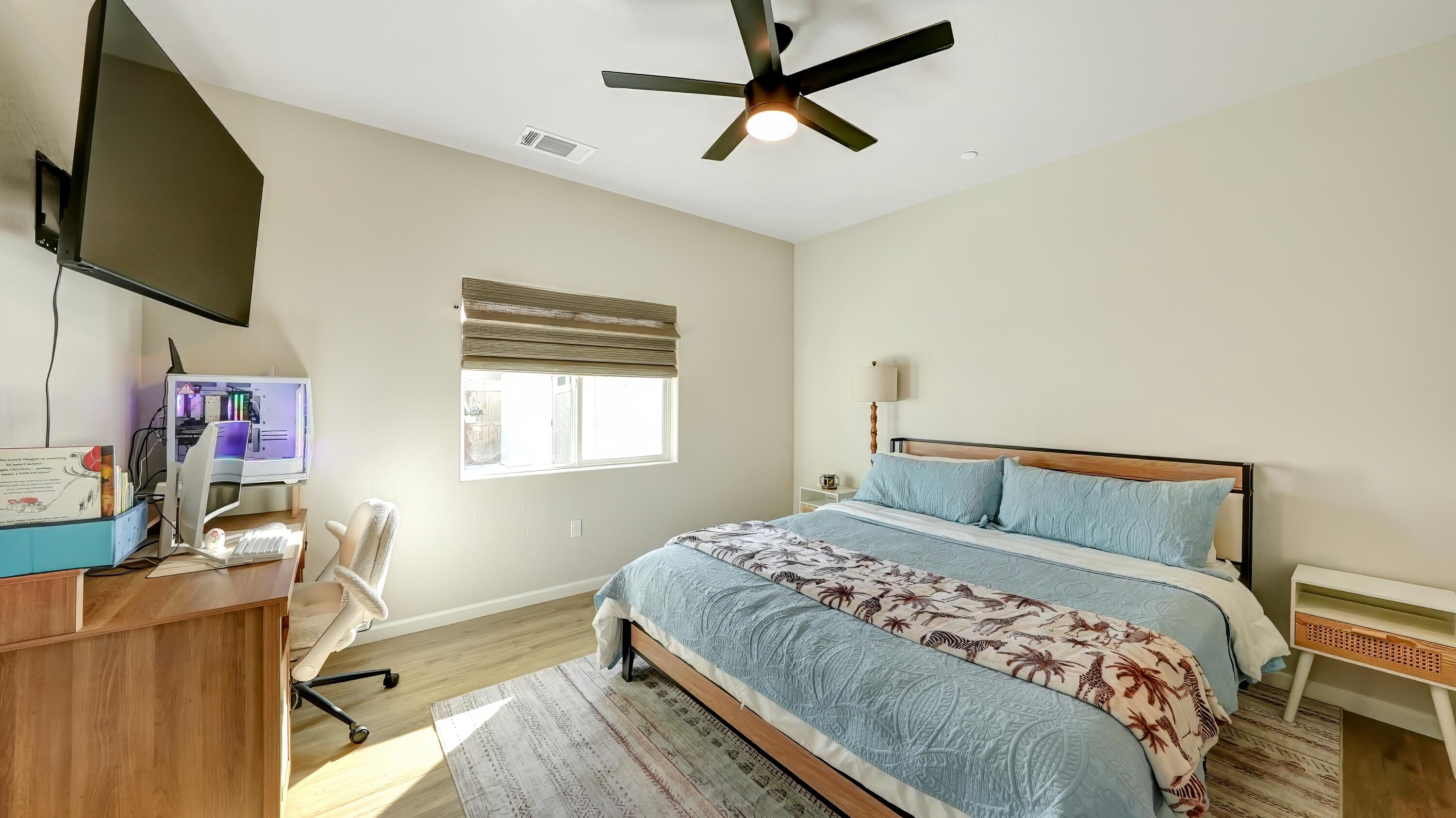 13713 Crocus Way, Armona, CA 93202