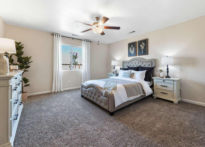 7008 Oriole Ave, Visalia, CA 93291