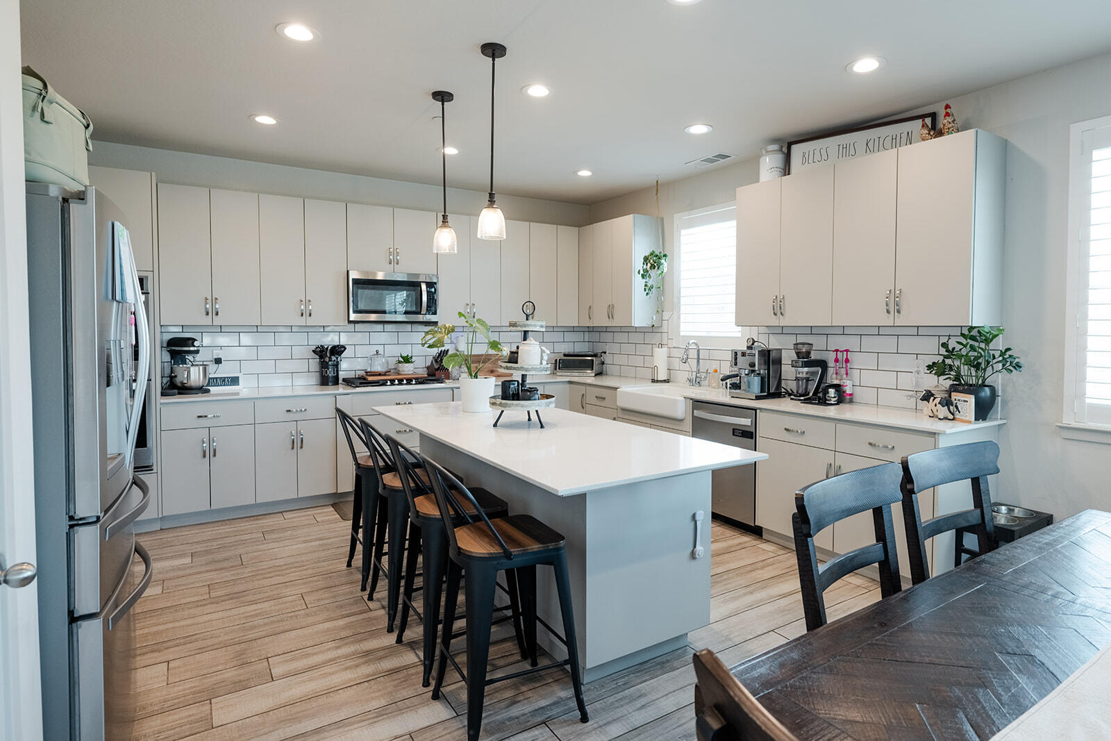 4407 S Ernest St, Visalia, CA 93277