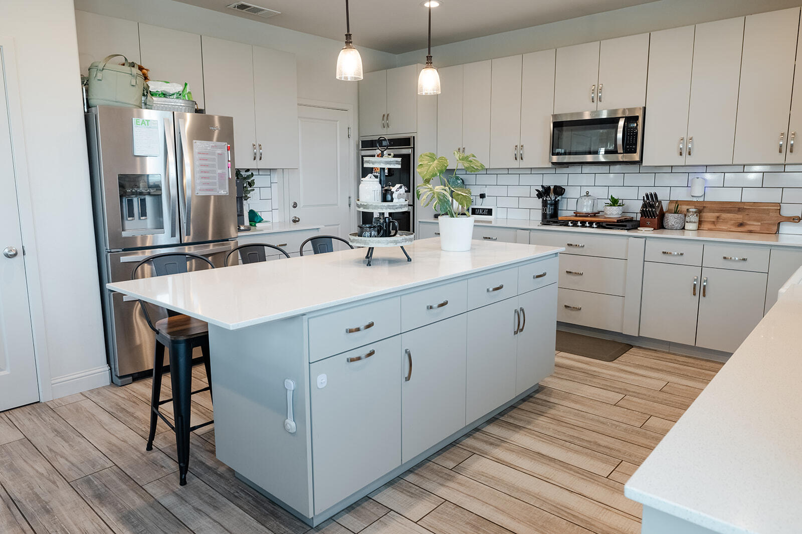 4407 S Ernest St, Visalia, CA 93277