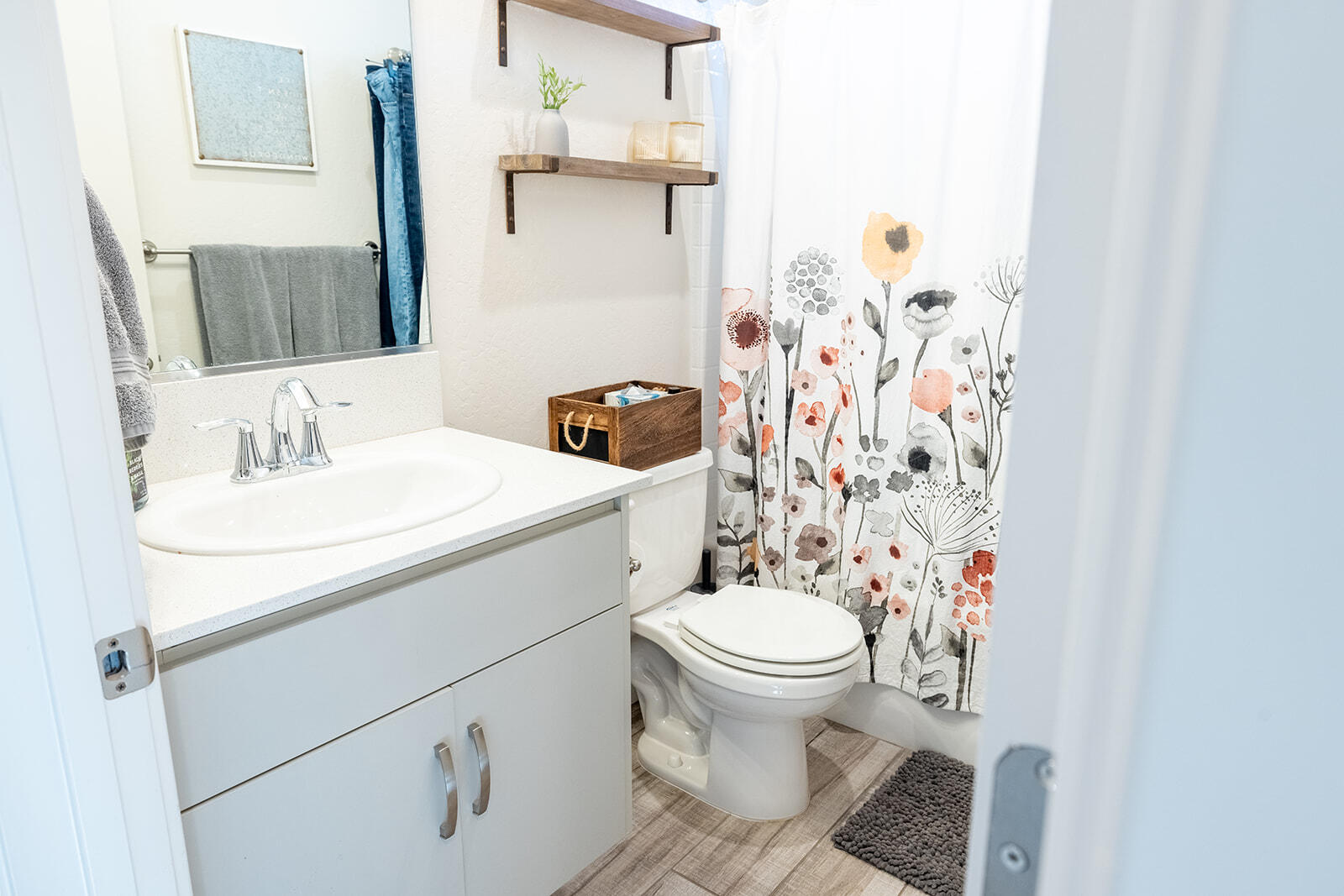 4407 S Ernest St, Visalia, CA 93277