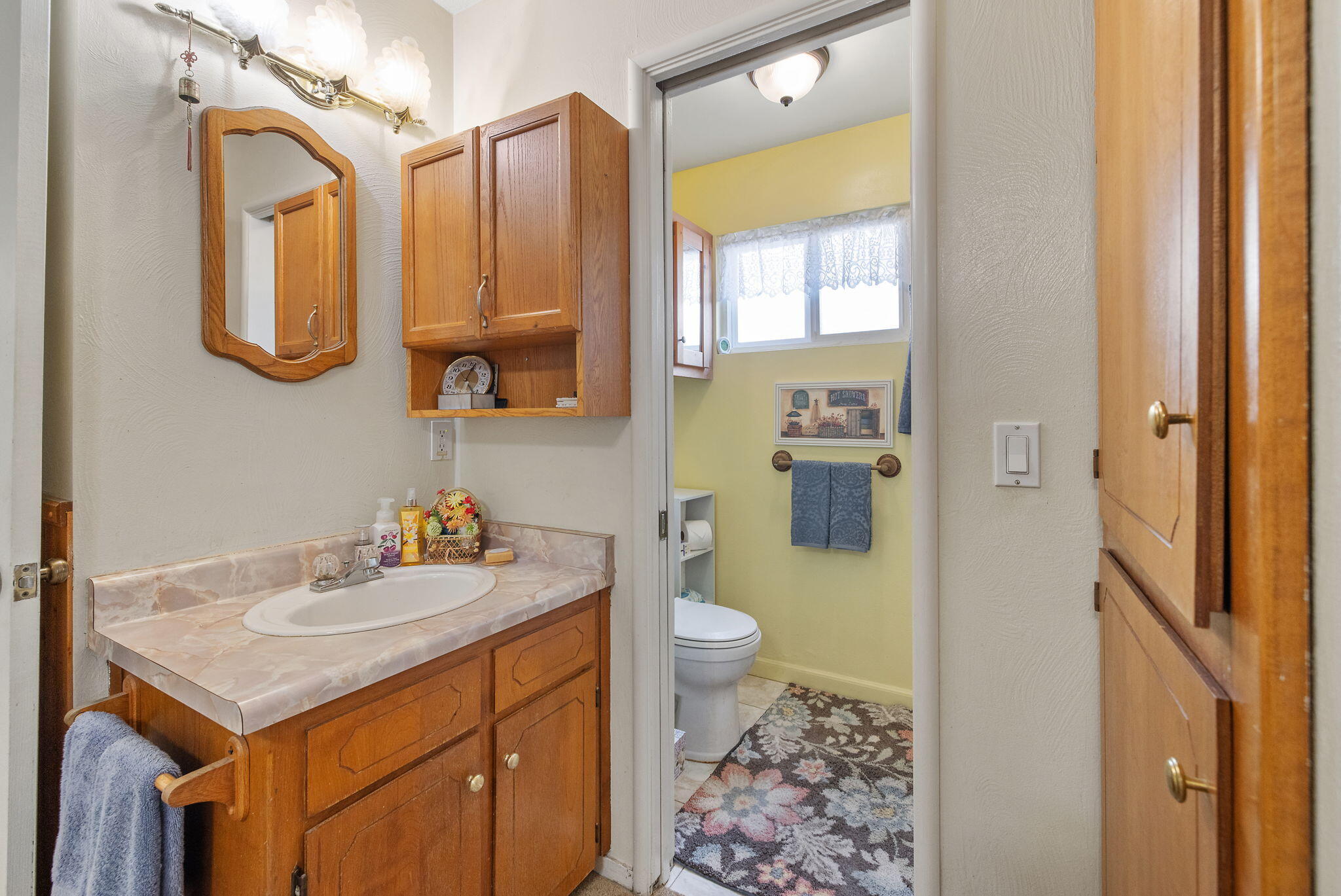 1127 S Noyes St, Visalia, CA 93277