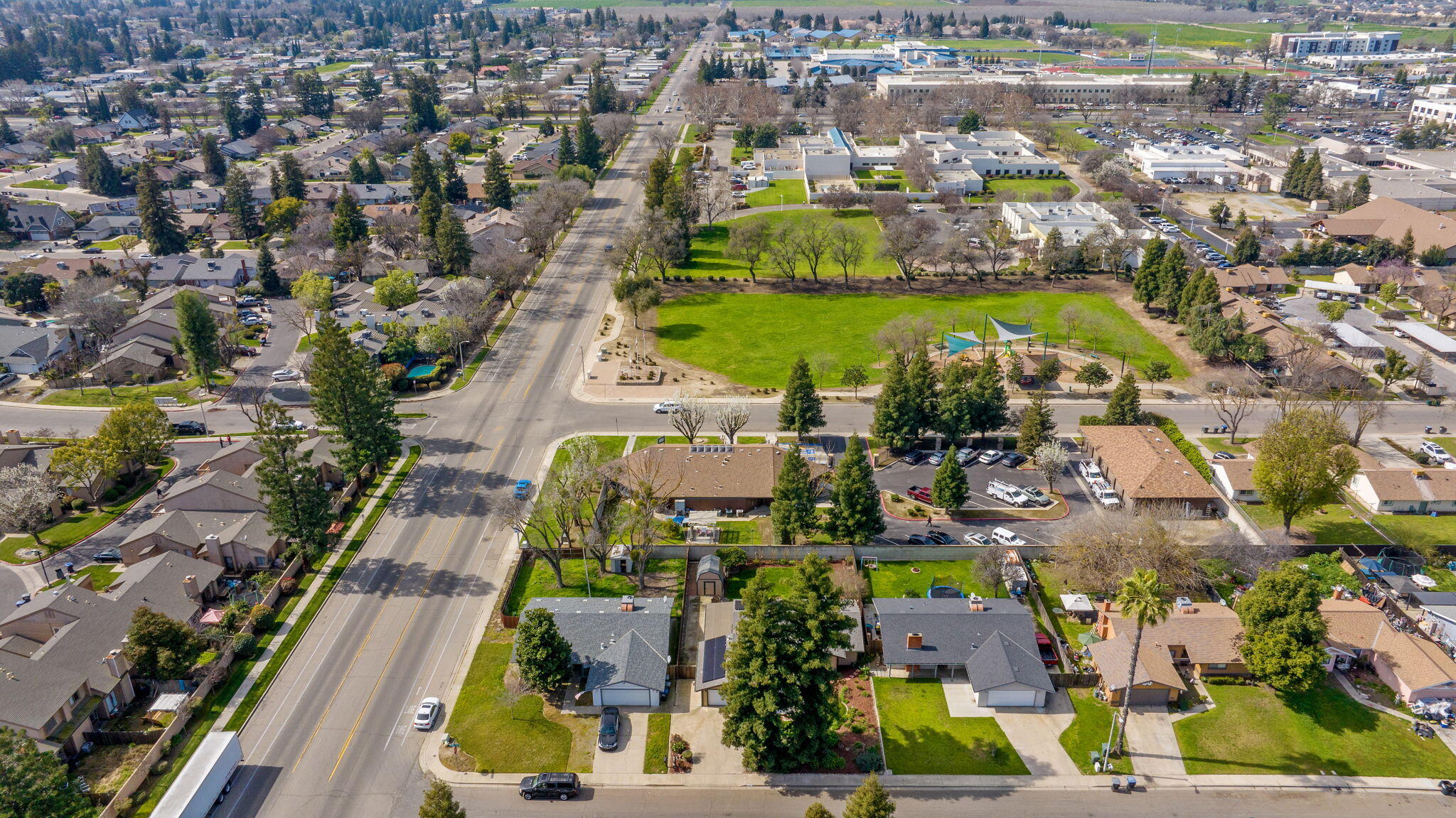 1127 S Noyes St, Visalia, CA 93277