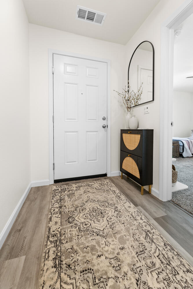 7144 Wren Ave, Visalia, CA 93291