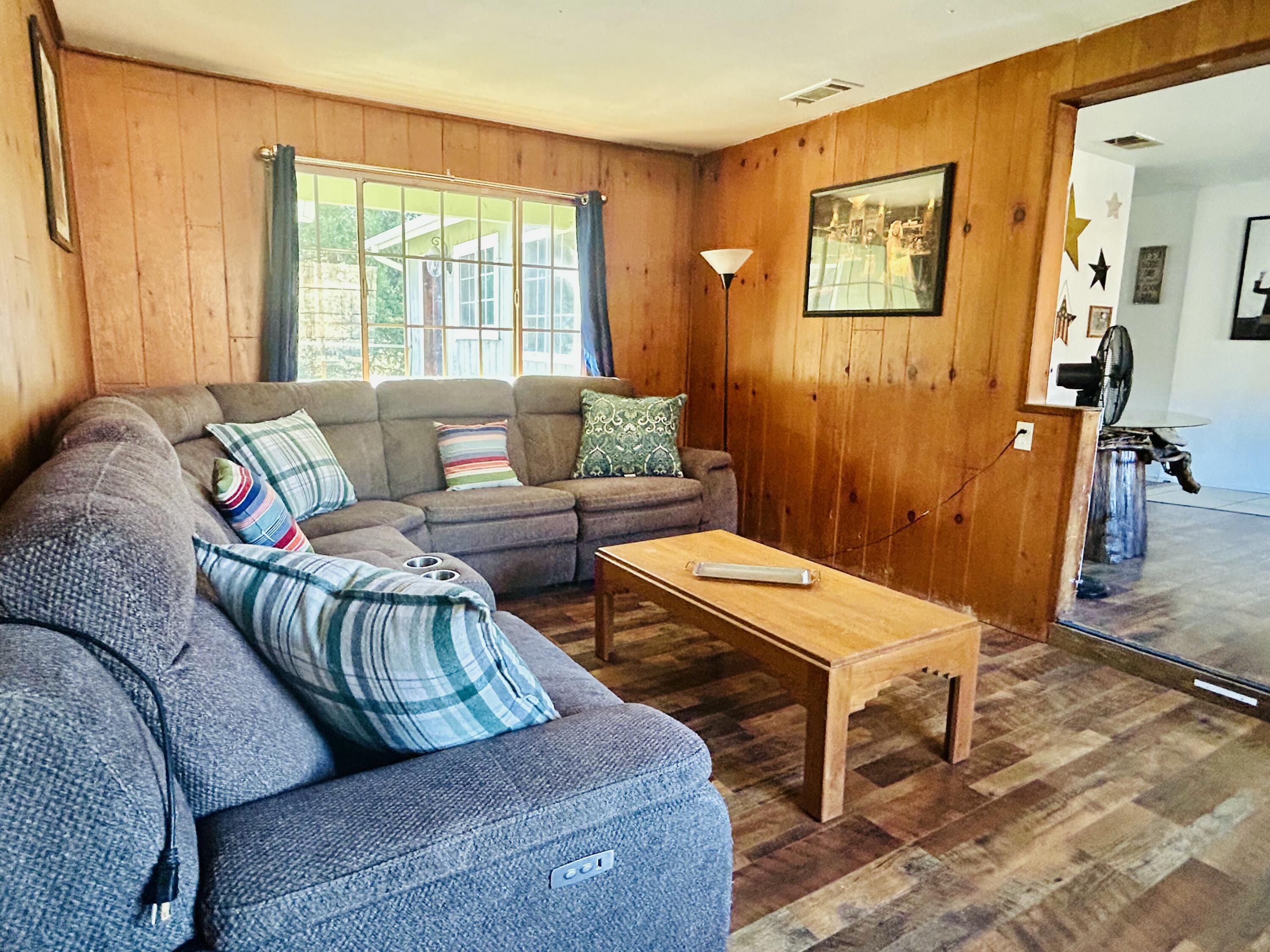 1005 Melody Ln, California Hot Springs, CA 93207