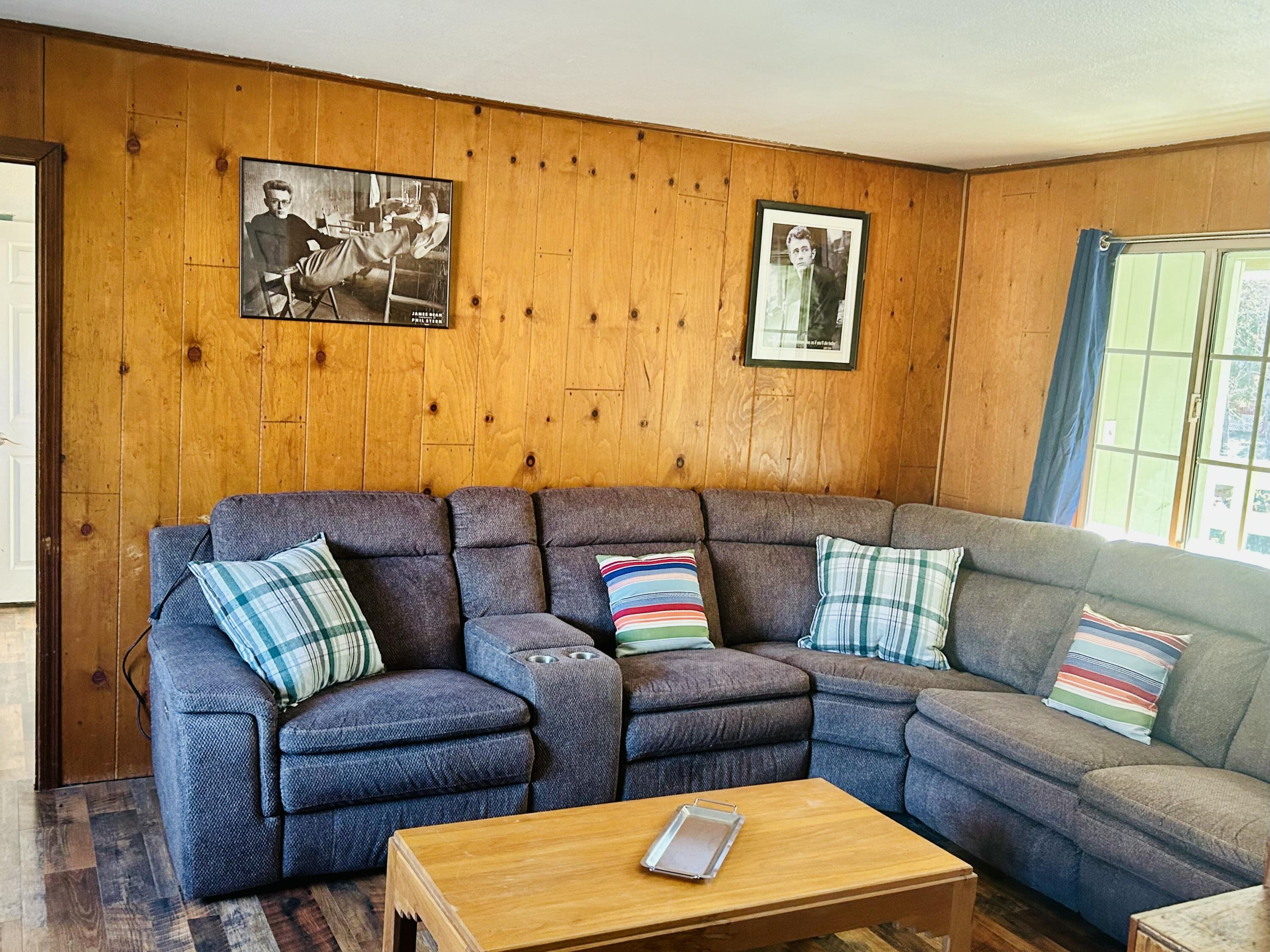 1005 Melody Ln, California Hot Springs, CA 93207