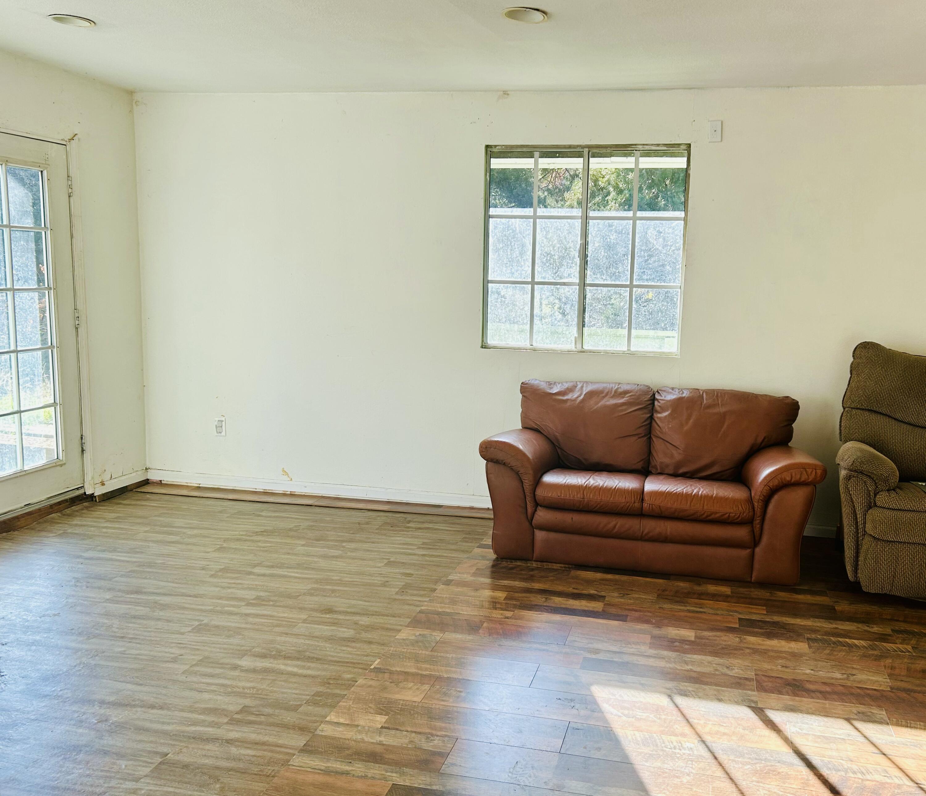 1005 Melody Ln, California Hot Springs, CA 93207