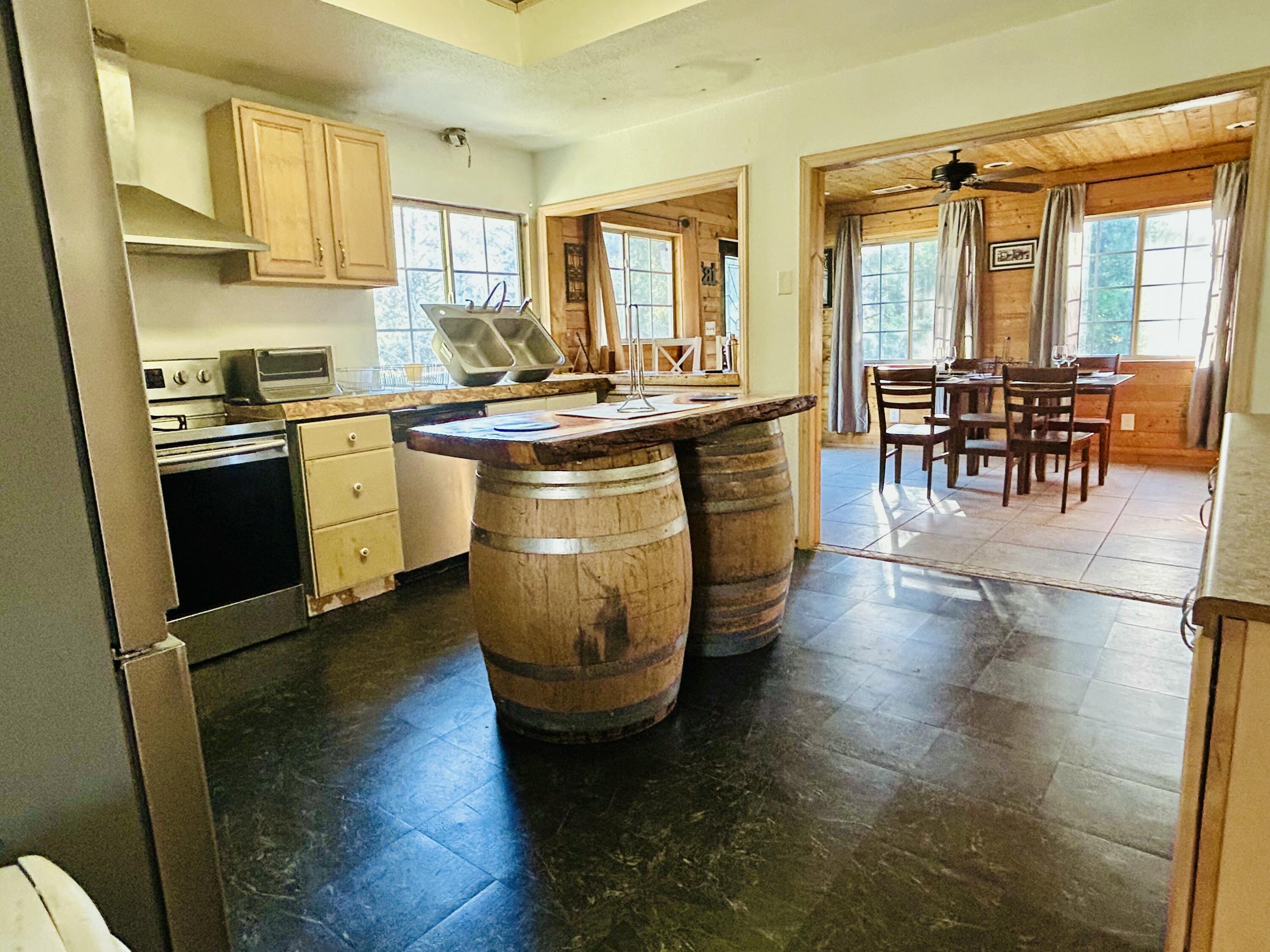 1005 Melody Ln, California Hot Springs, CA 93207